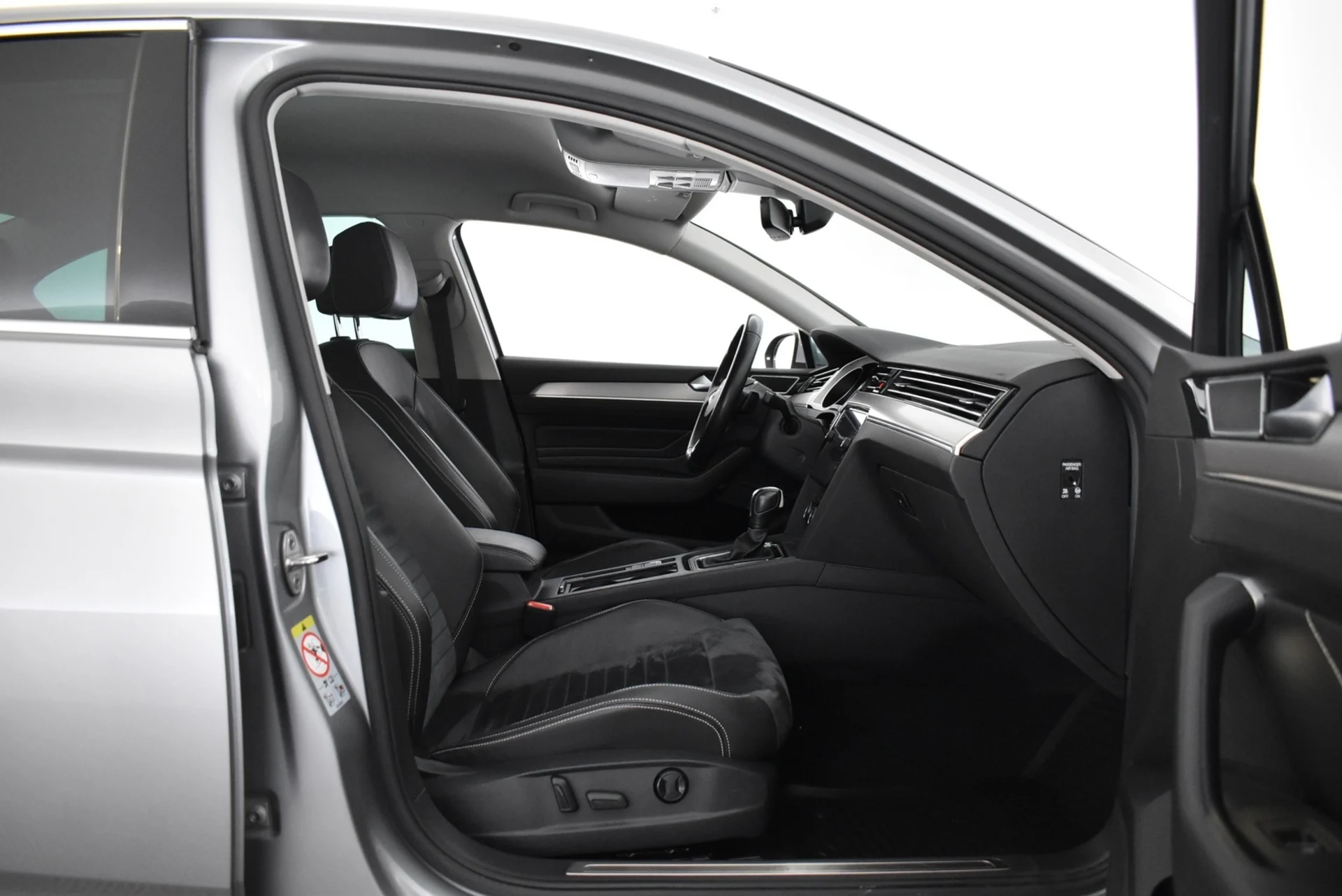 Car Image - 2XKjqyPWa2j7O0RVRsiUr1