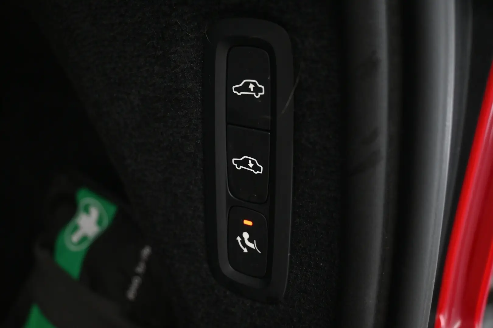 Car Image - 2SsgJc5xlq2Uqx61A9revj
