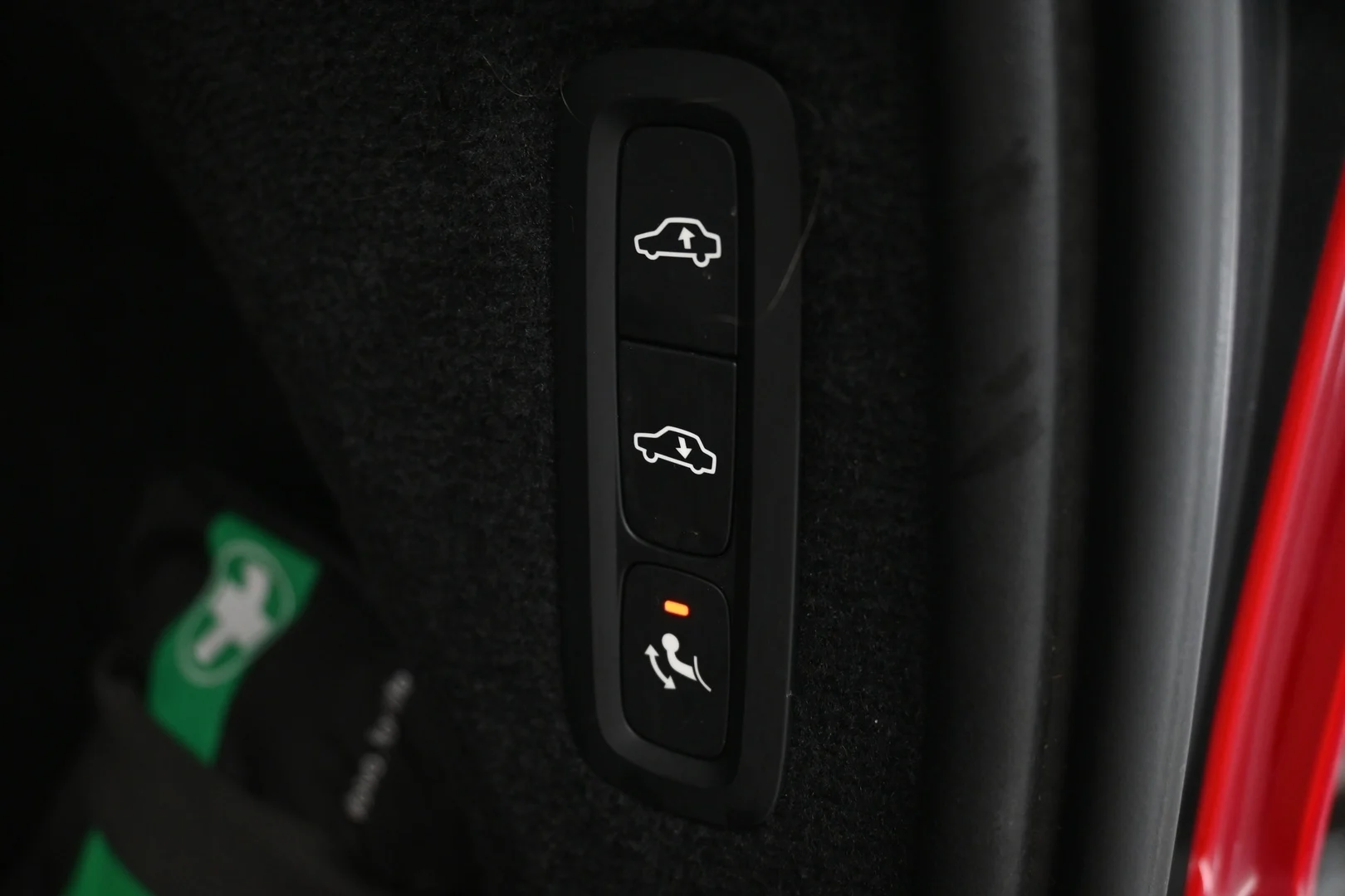 Car Image - 2SsgJc5xlq2Uqx61A9revj