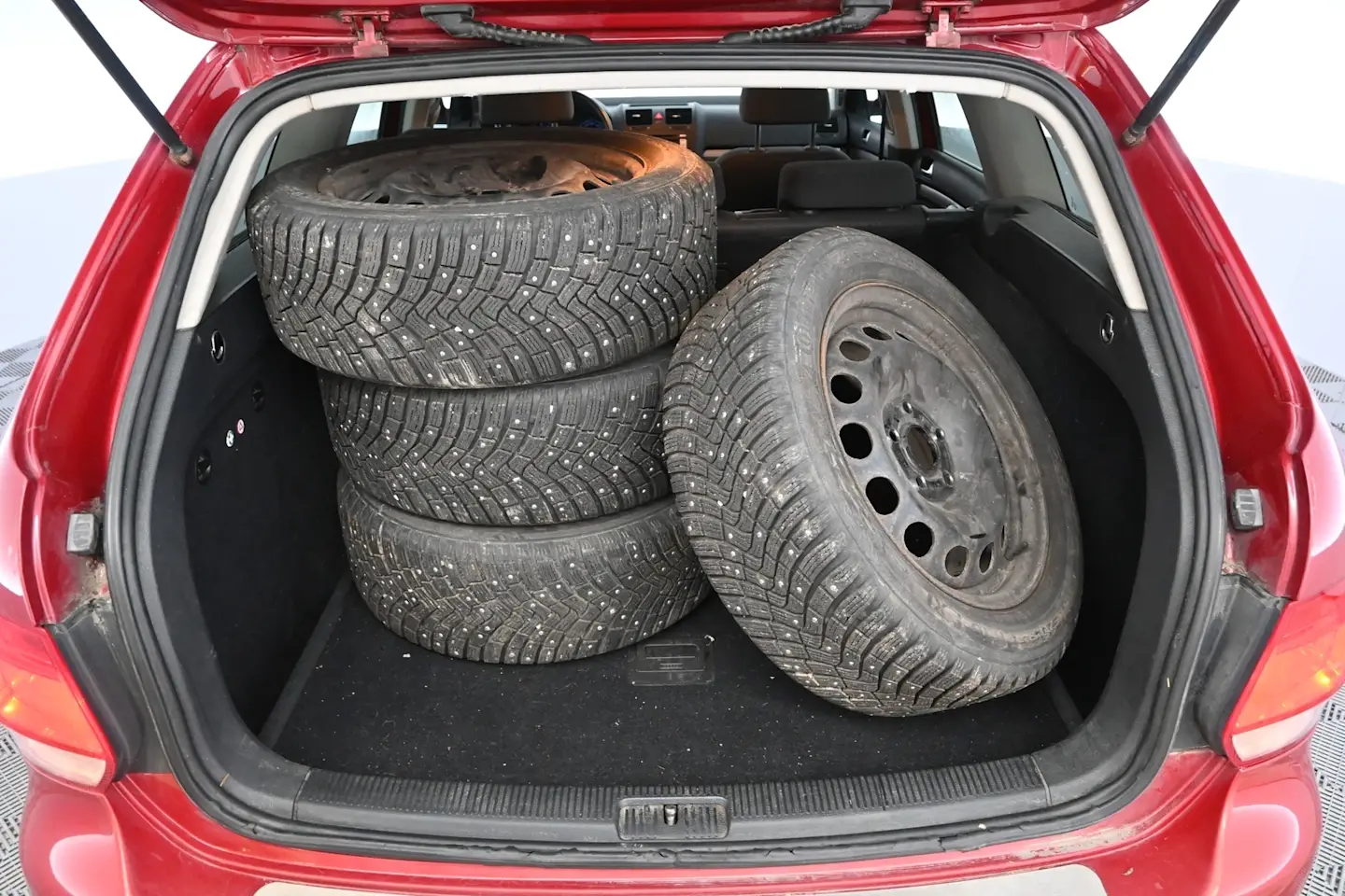 Car Image - 6t8NMvysMIRjEtIug9S1nO