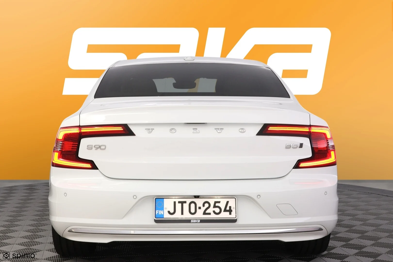Car Image - rsrT9txfg9CElAnVdHzcE