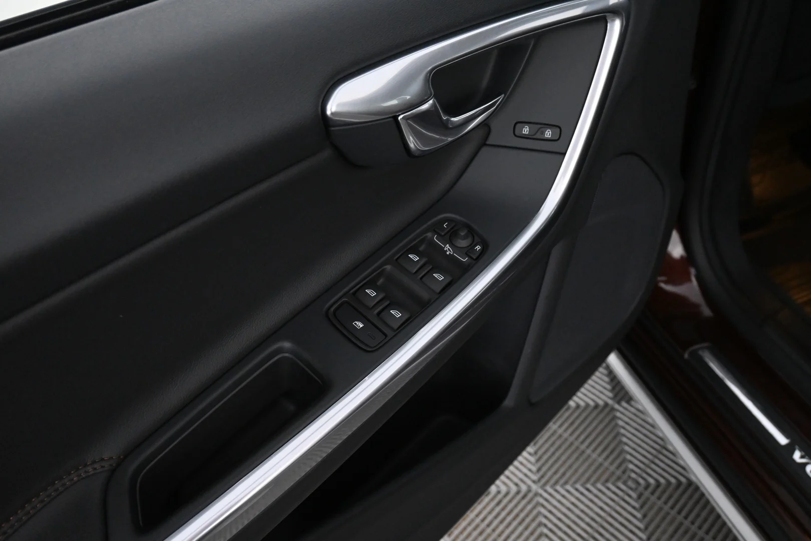 Car Image - 1PFg1fOTlp9Dygn1AxzQhv
