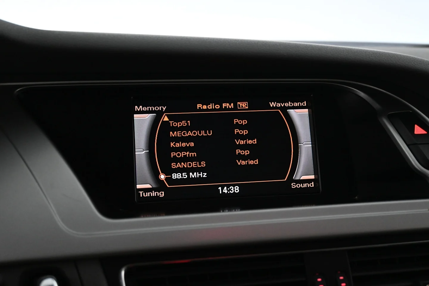Car Image - 4BixllG5MFVnsfs7QM84bJ