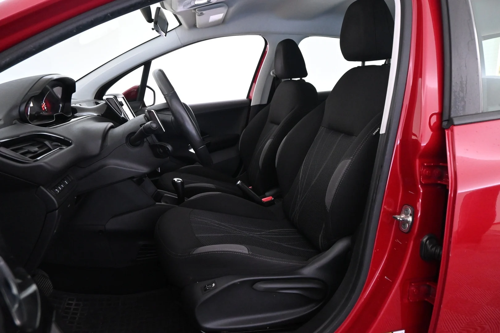 Car Image - 7tg4LXGTOiDDDeRjvyN7GS