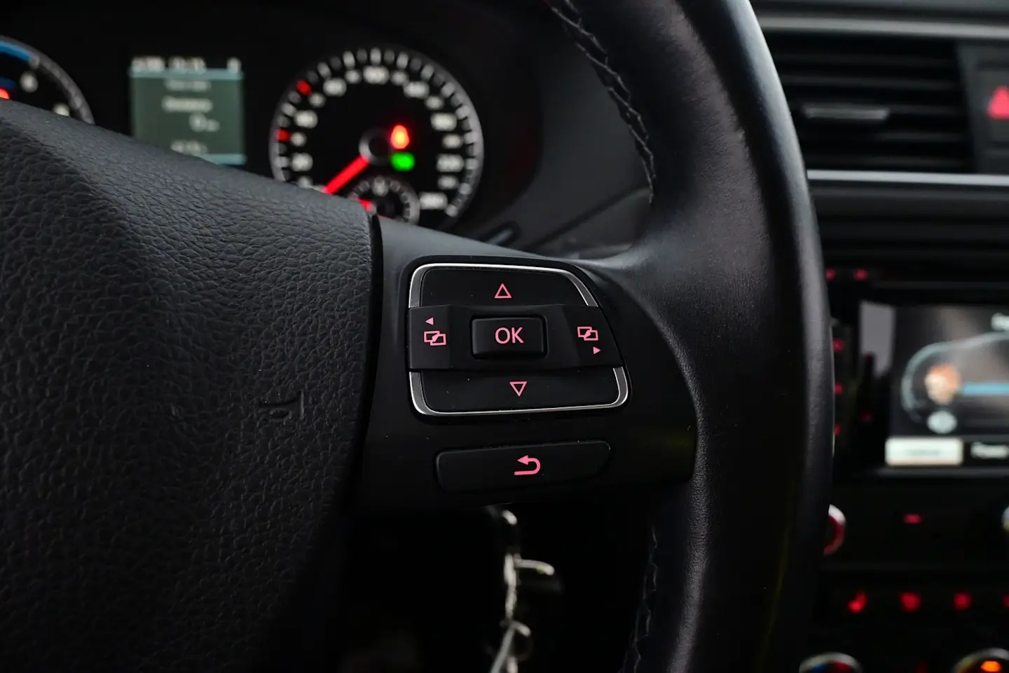 Car Image - 1h8ntuC8Kk024swyHiymay