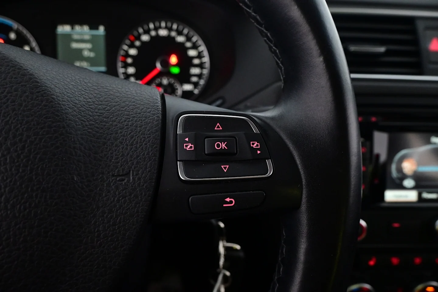 Car Image - 1h8ntuC8Kk024swyHiymay
