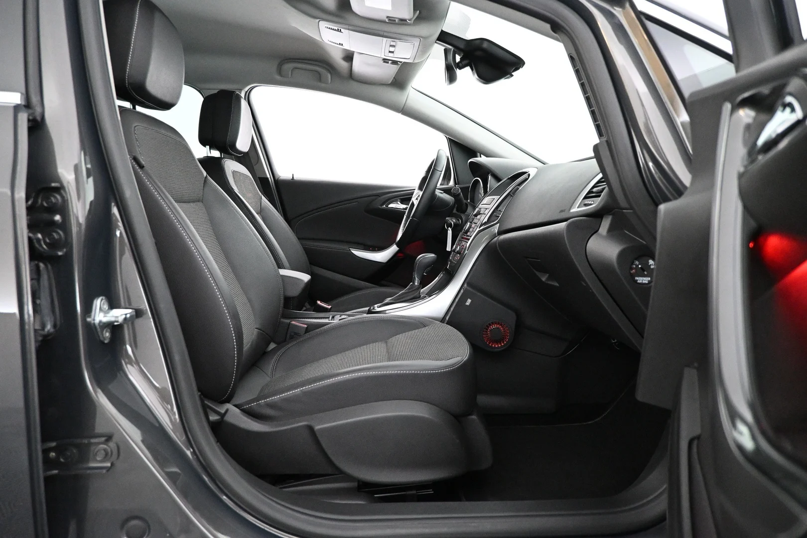 Car Image - 5xdmRkKLA9dbAikHqPrKDd