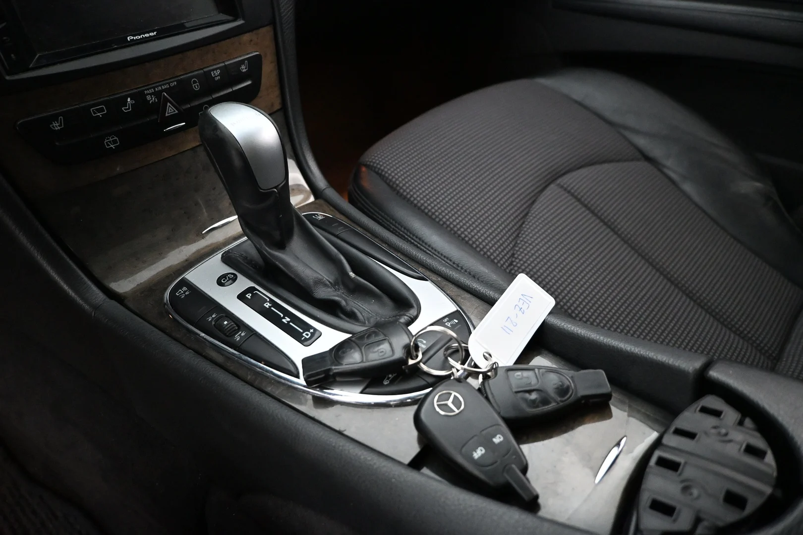 Car Image - 3xfbozqnKlU0rprmJzFORn