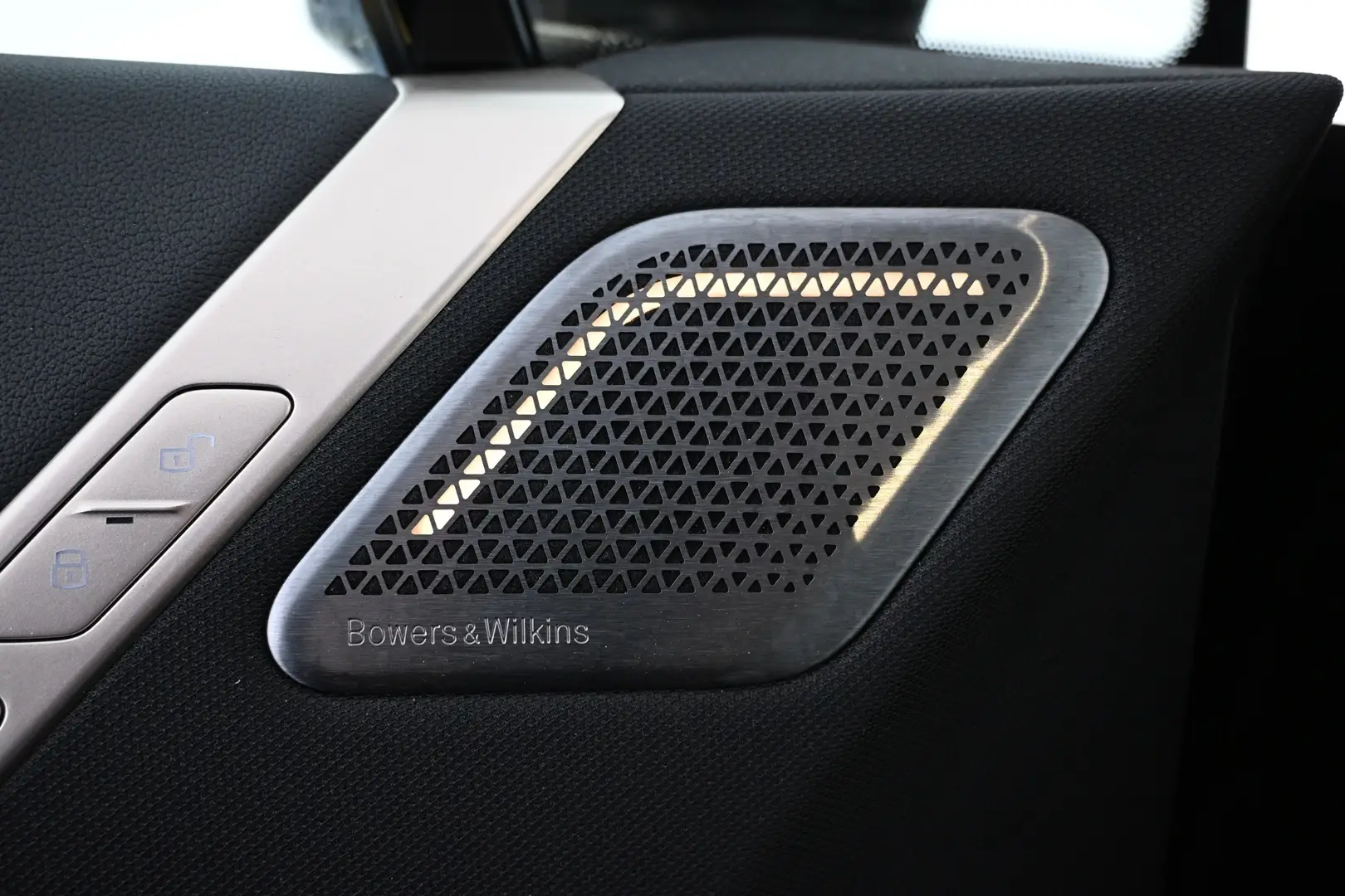 Car Image - 4abqGdMRsVcAjWln3XlB3M