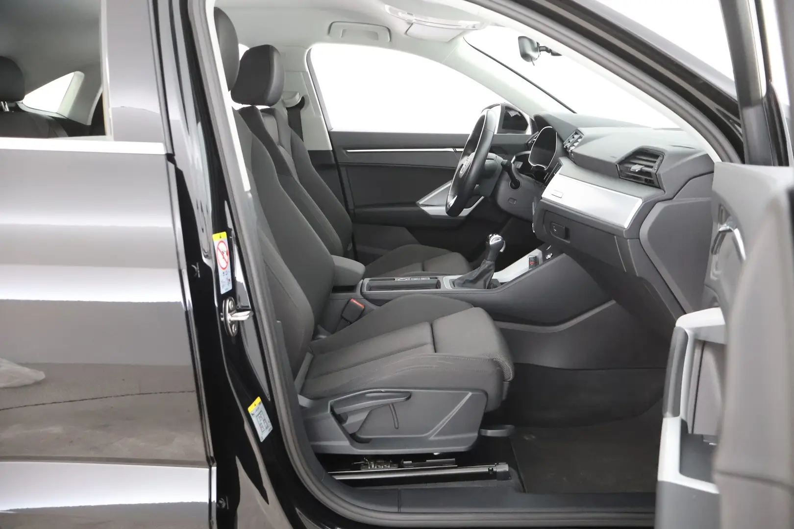 Car Image - 6cDOZQ9cDwN9XmkhlIMsmN
