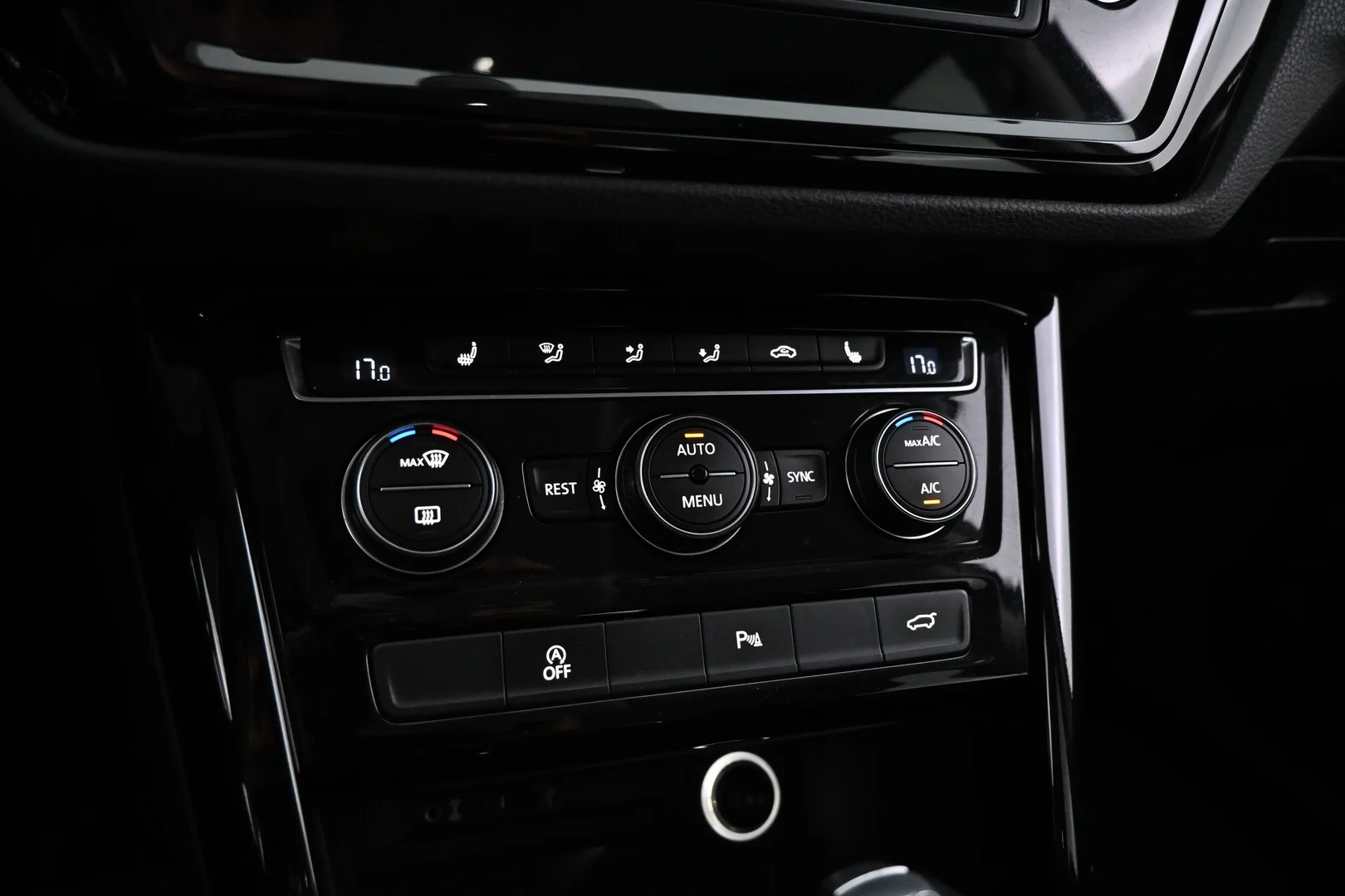 Car Image - 1kAdFvx1DzSR9udCC7TBj9