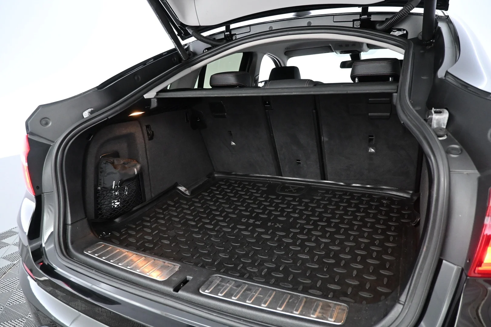Car Image - 7LIOgXofsTNtxZNjx0lpnx