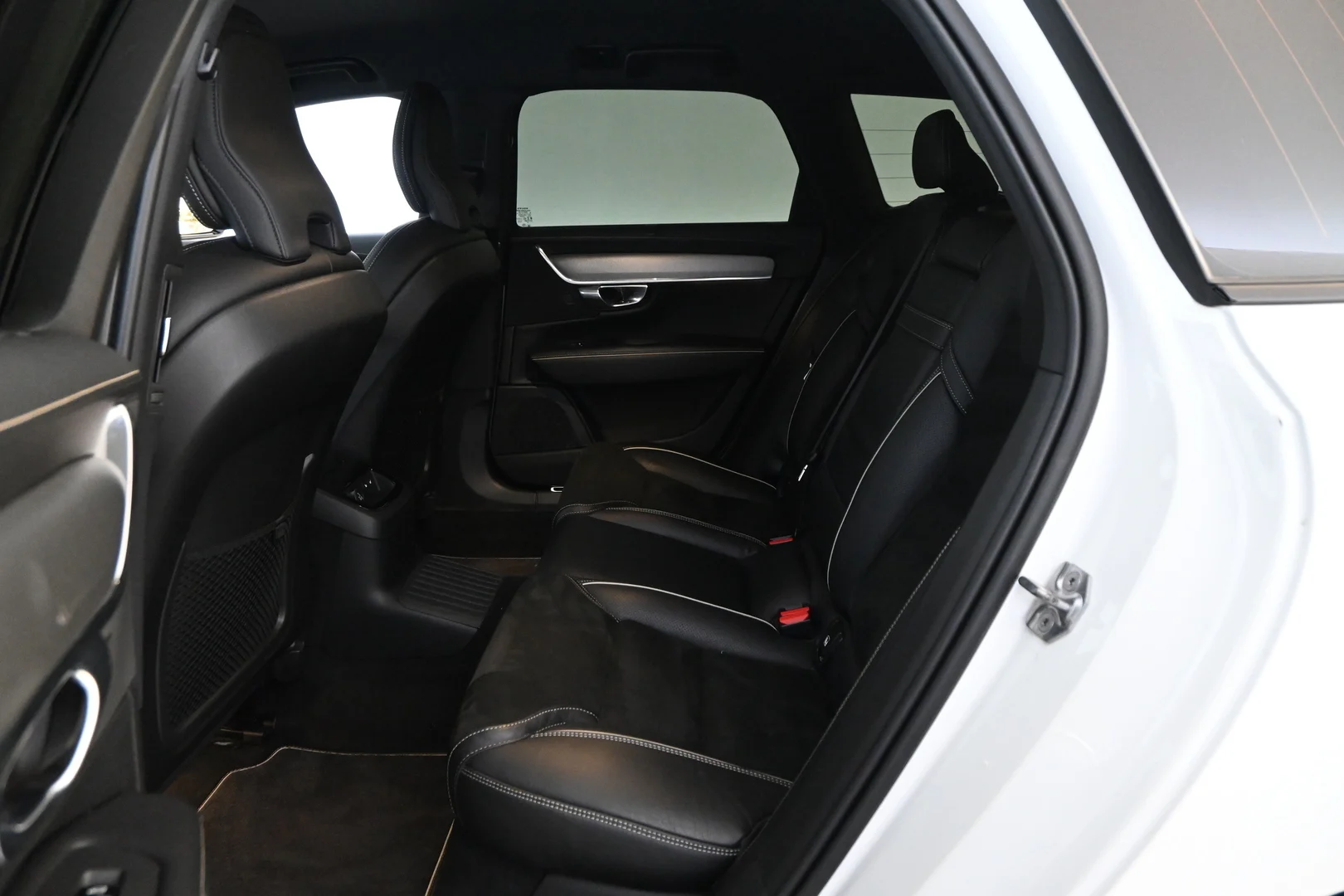 Car Image - VXsLpQpUyMLbHDi6PPhwO