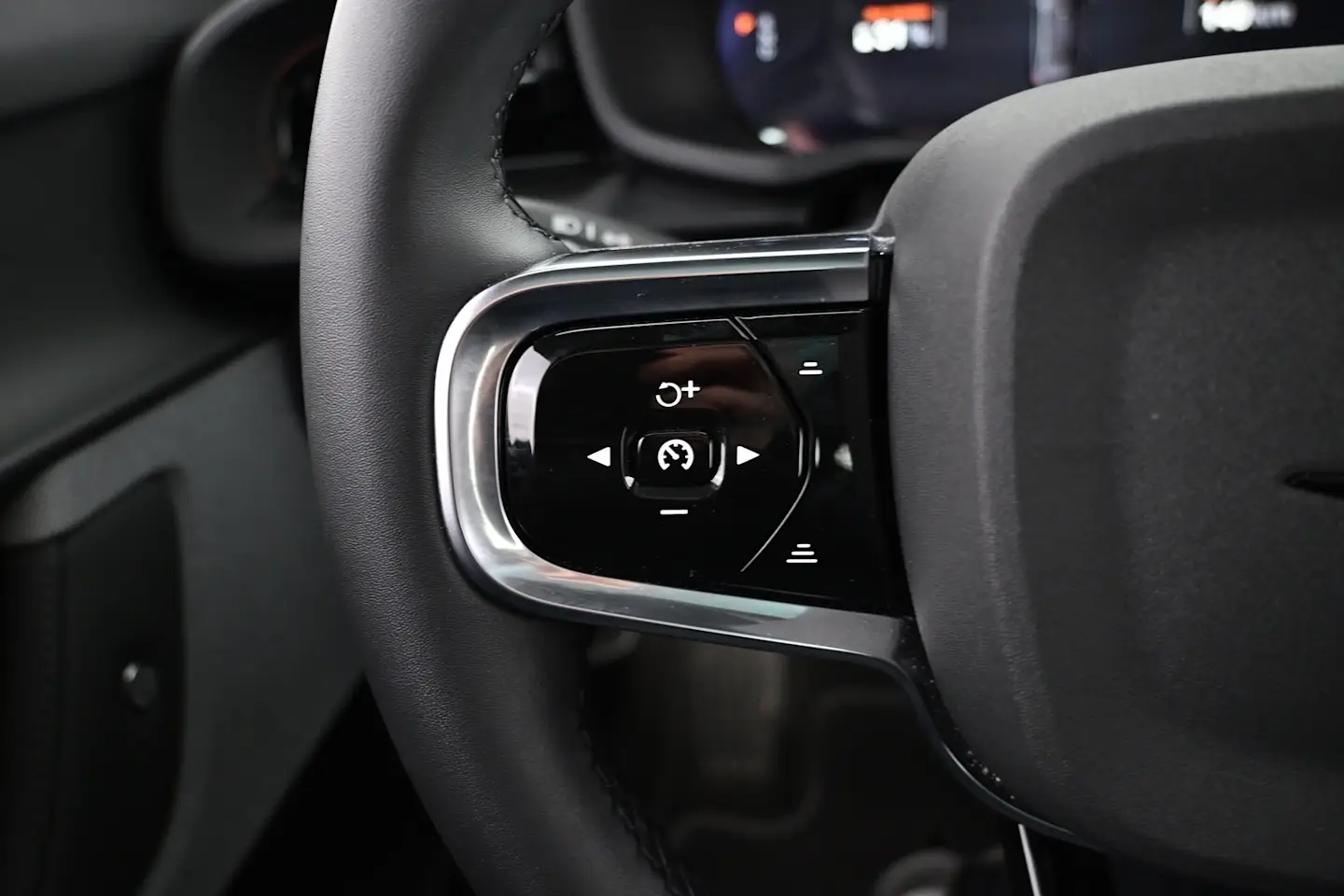Car Image - WCKyEU7Kmb12rhhoJezgB