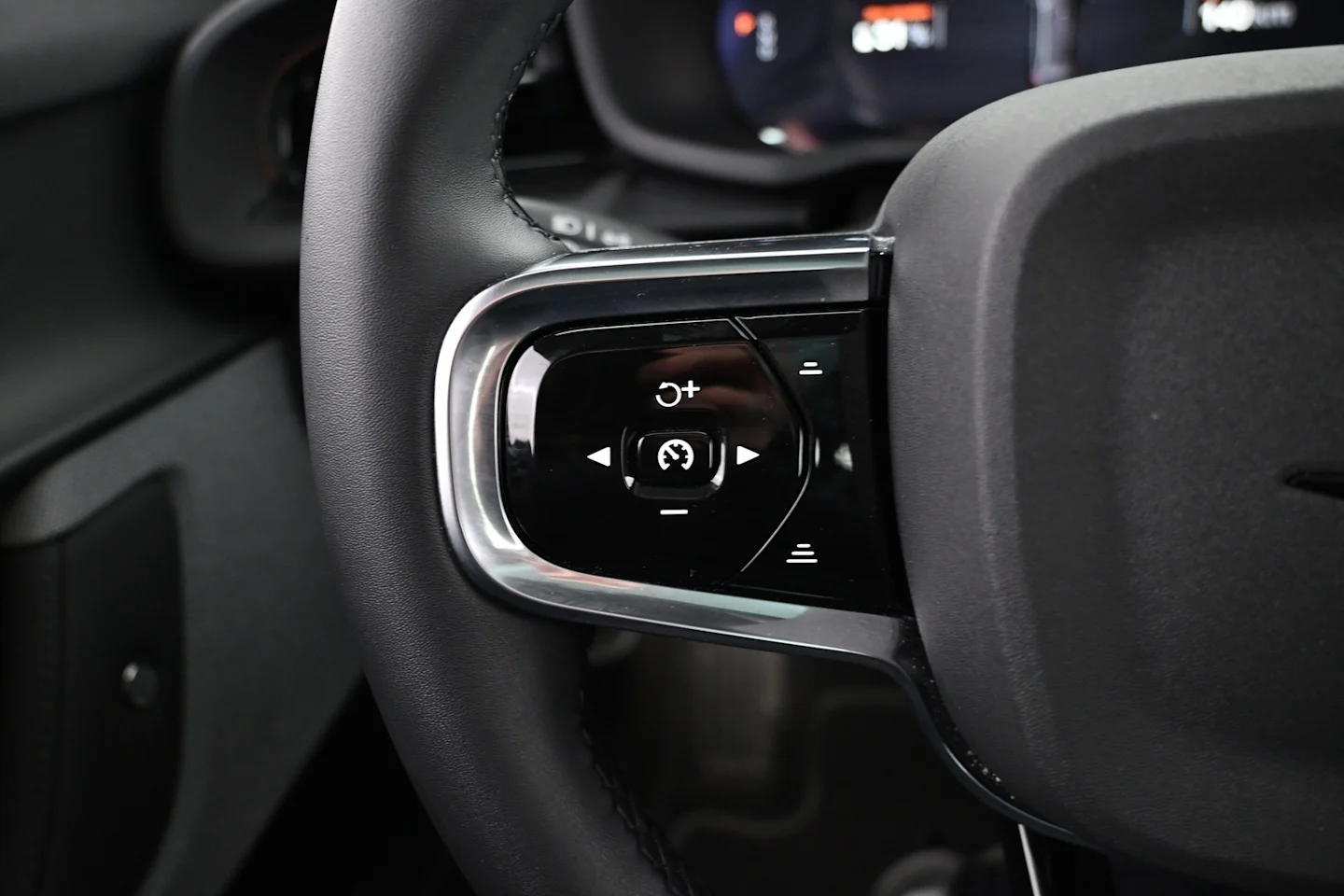Car Image - WCKyEU7Kmb12rhhoJezgB