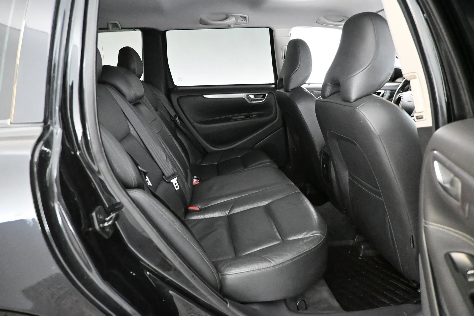 Car Image - 3q2JEkrY2X8qSF9vgy0FpJ