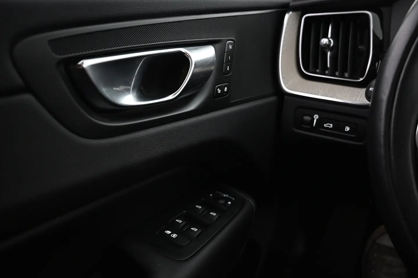 Car Image - LLAOYxD90prPZ24cgEeWR