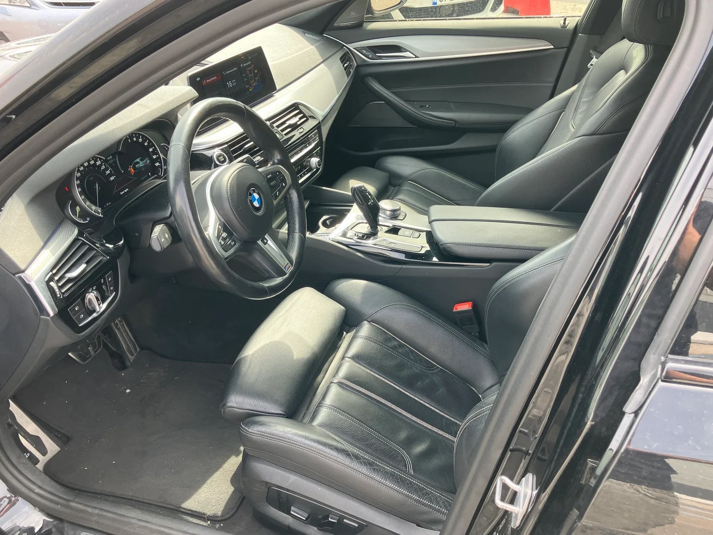 Car Image - U7DkEpVi0XkT4IRGsZBM0