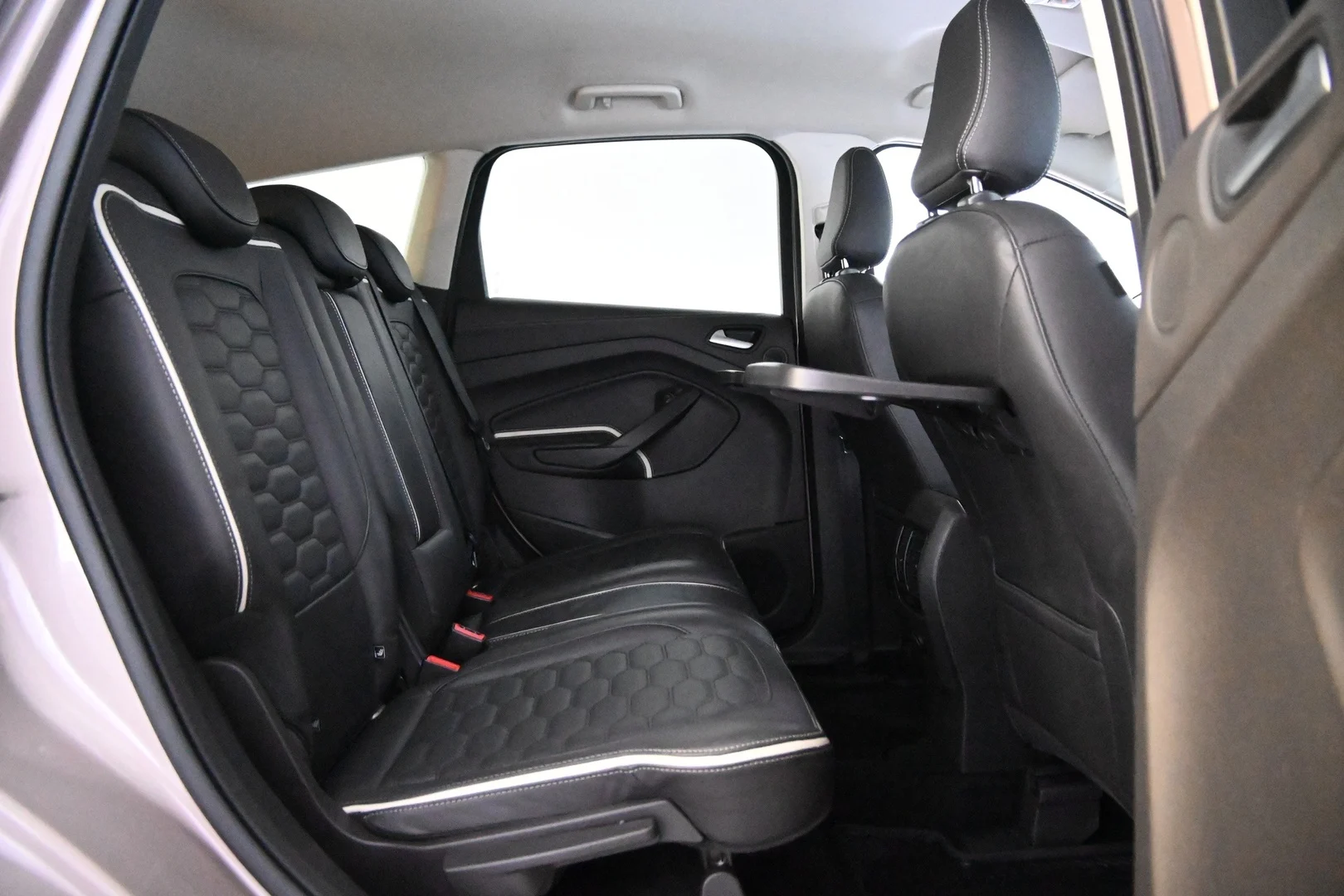 Car Image - 6DEiTKVOtGw8oIcL0jeXz1