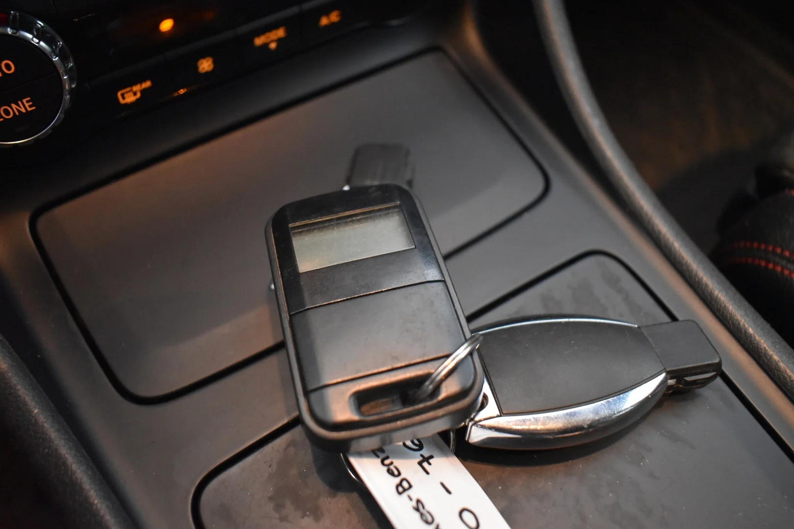 Car Image - zd1DxrxUQhIjUxFU8OS06