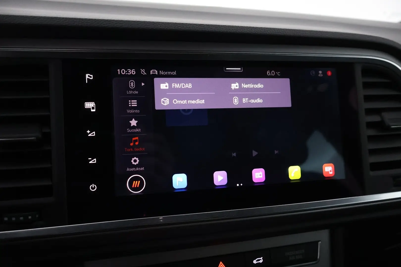 Car Image - 2IDL9CaAIrZQ7dg9oBM20G