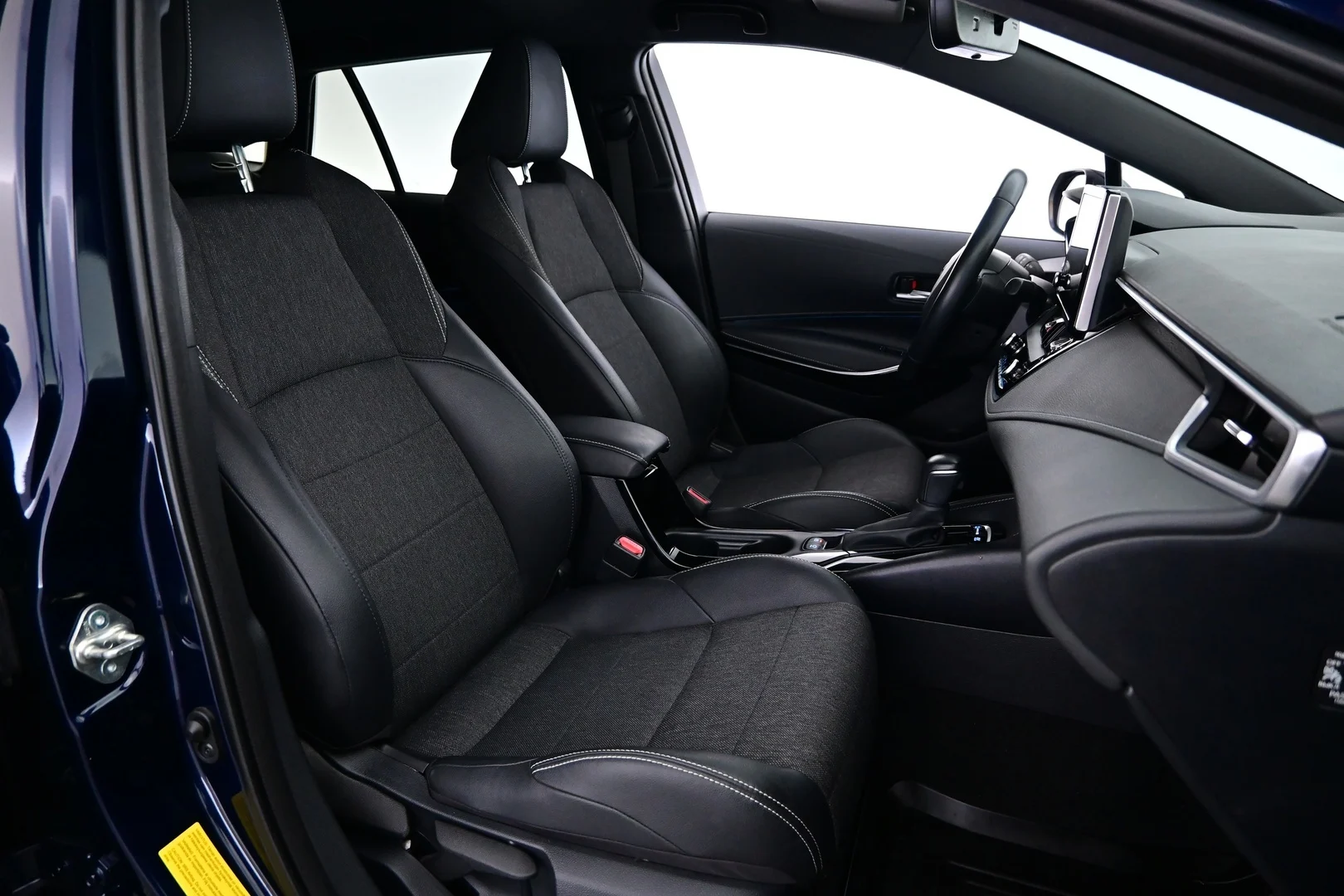 Car Image - 79oZlh7hHqQbAPMaAm9YKW