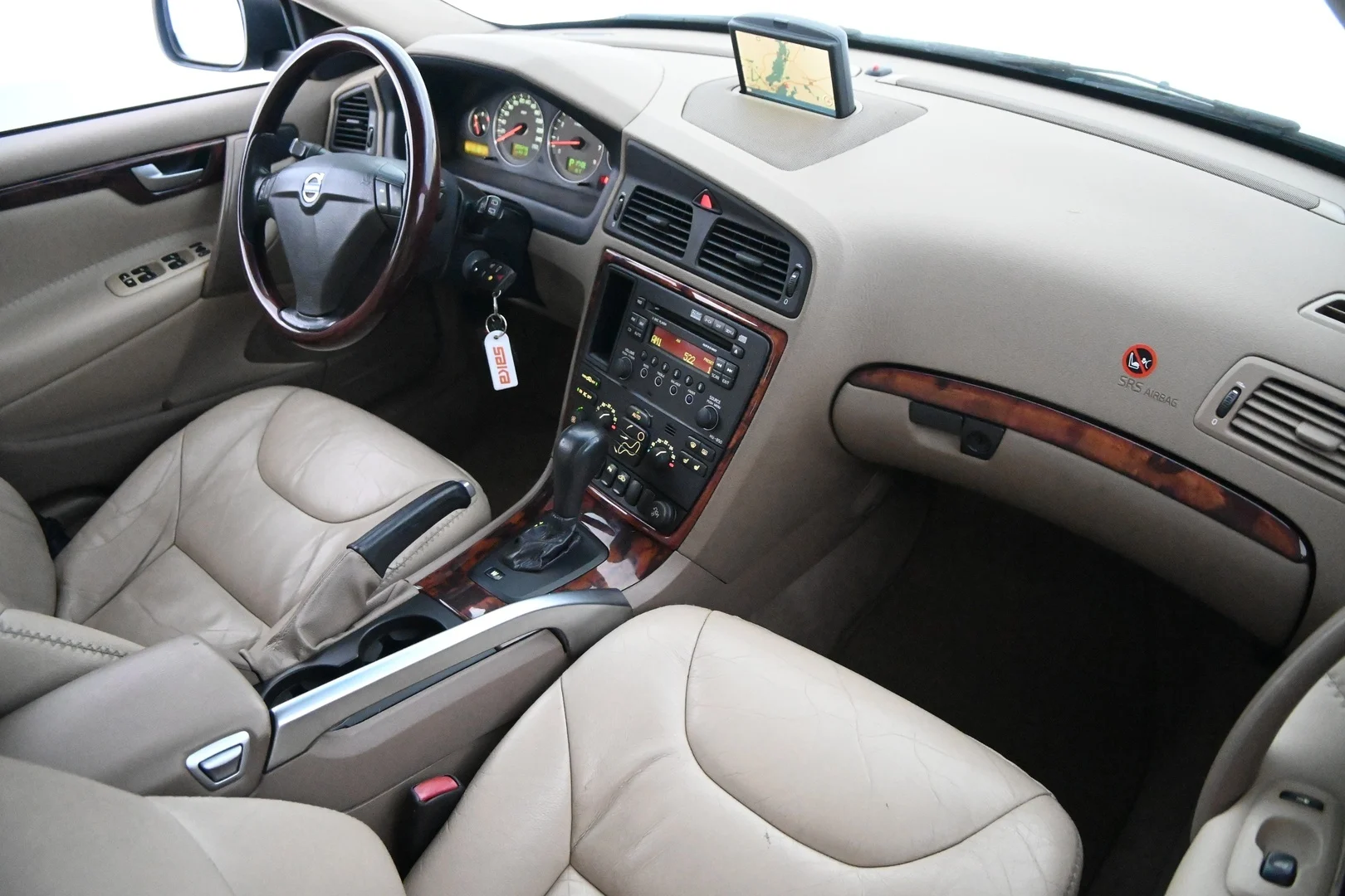 Car Image - 3xBmOLjGC8LYkEuUWIp6ij