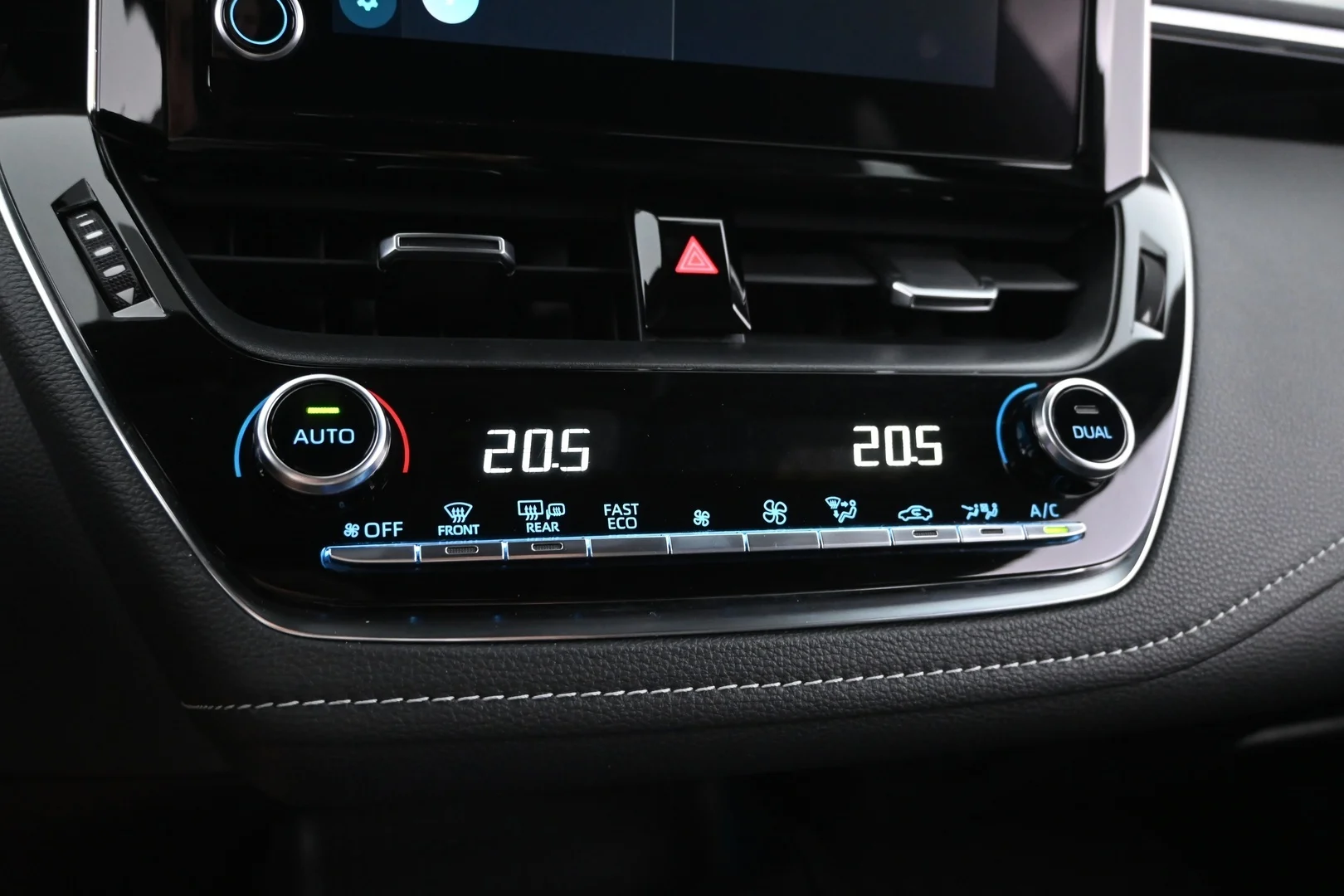 Car Image - 45BTXEbVQjsDBjXbgdTPzg