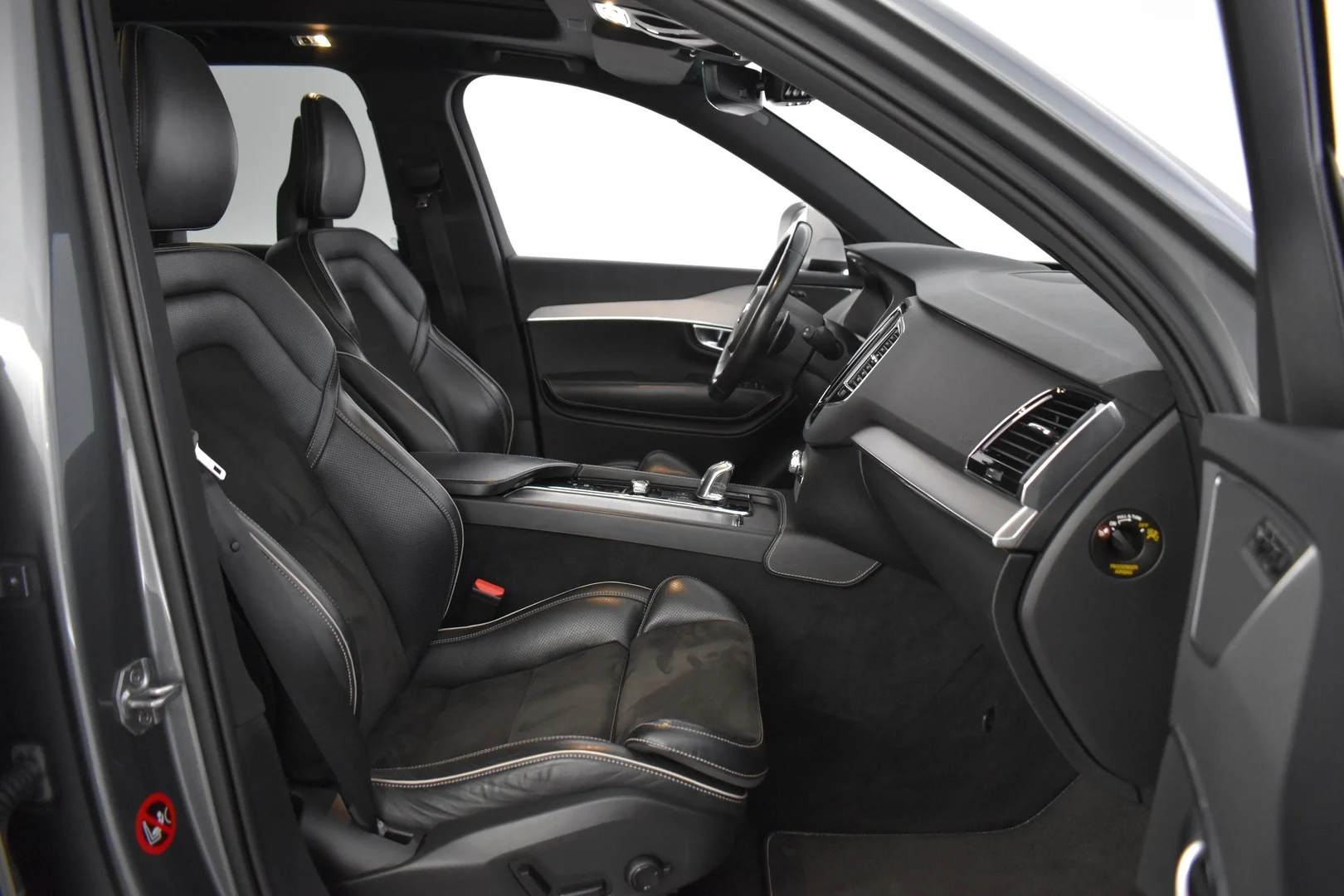 Car Image - 6LiuOXeVWdNQvJFSTQiXxC