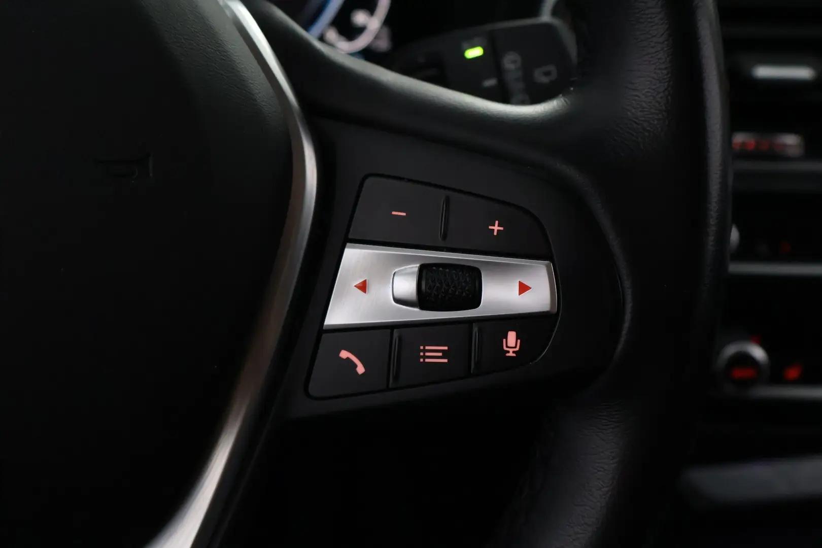 Car Image - 5K8eEA1Iq8a7DrGbOpi5Gf
