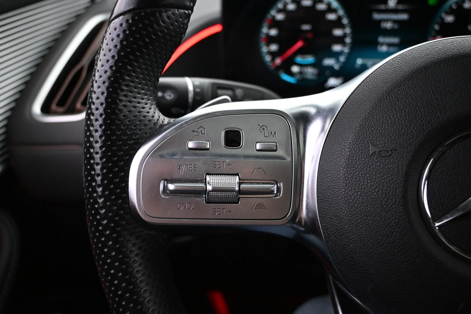Car Image - 4YyFWWoIs5qyuCc3JJOBHF