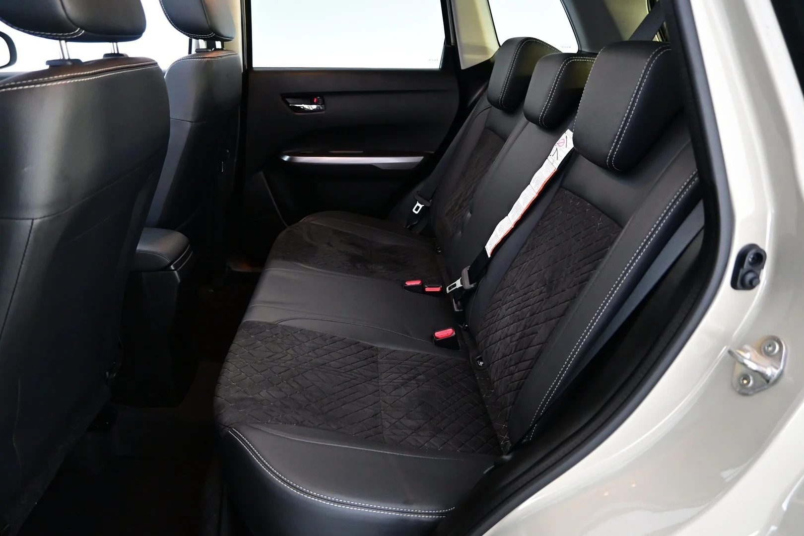 Car Image - 3UOylLCO6UYbgciDwNLL0d