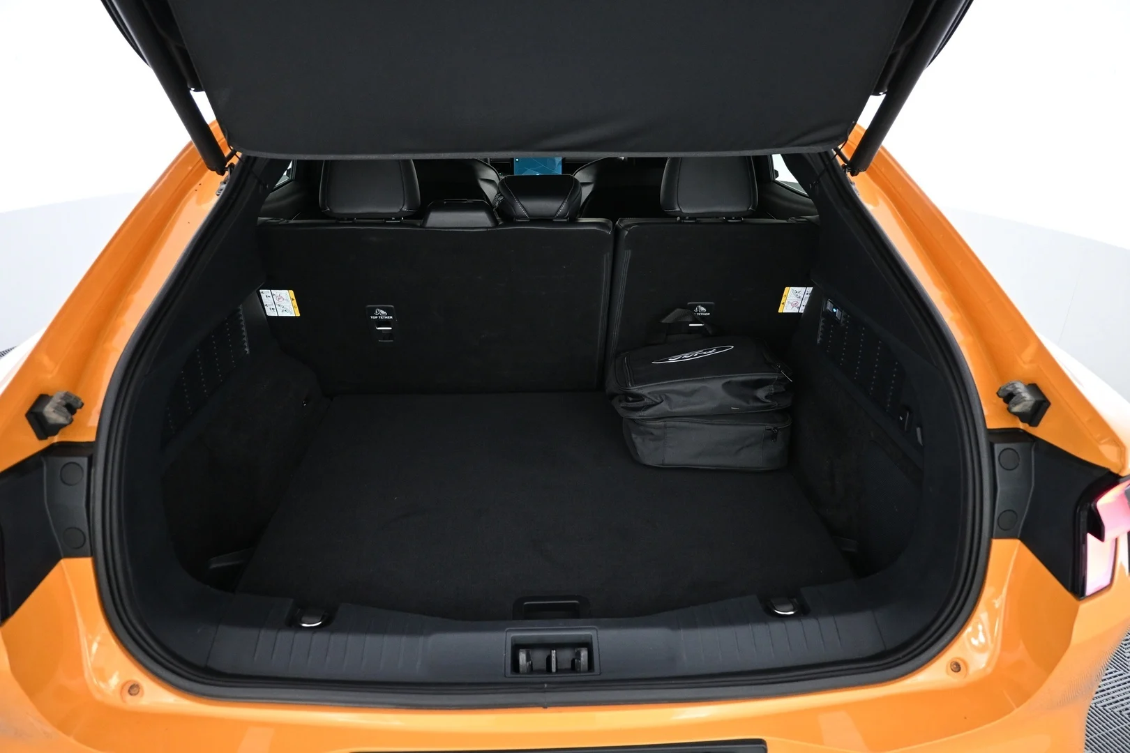 Car Image - 4WL37zAYjS5VpJVtuJskAd