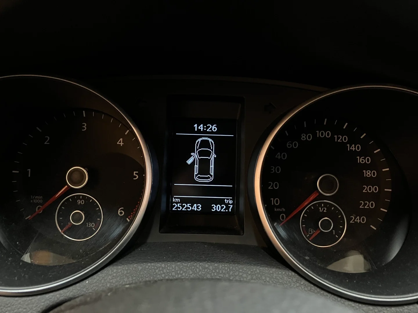 Car Image - 2HZ84kurM5RzwLF4YXOrOL
