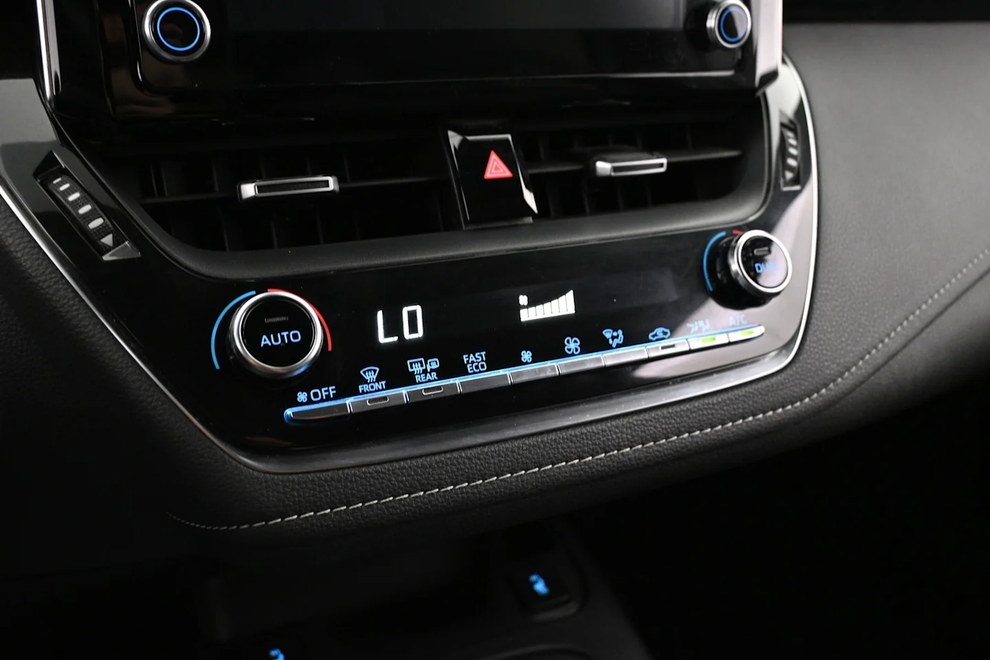 Car Image - vTn0876vY5f5BX4aSxz1J