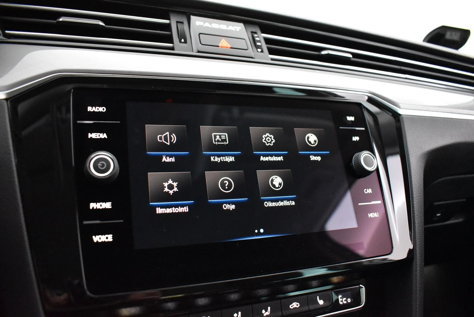 Car Image - 5nUXEul7H4xnBTfSazEEoM