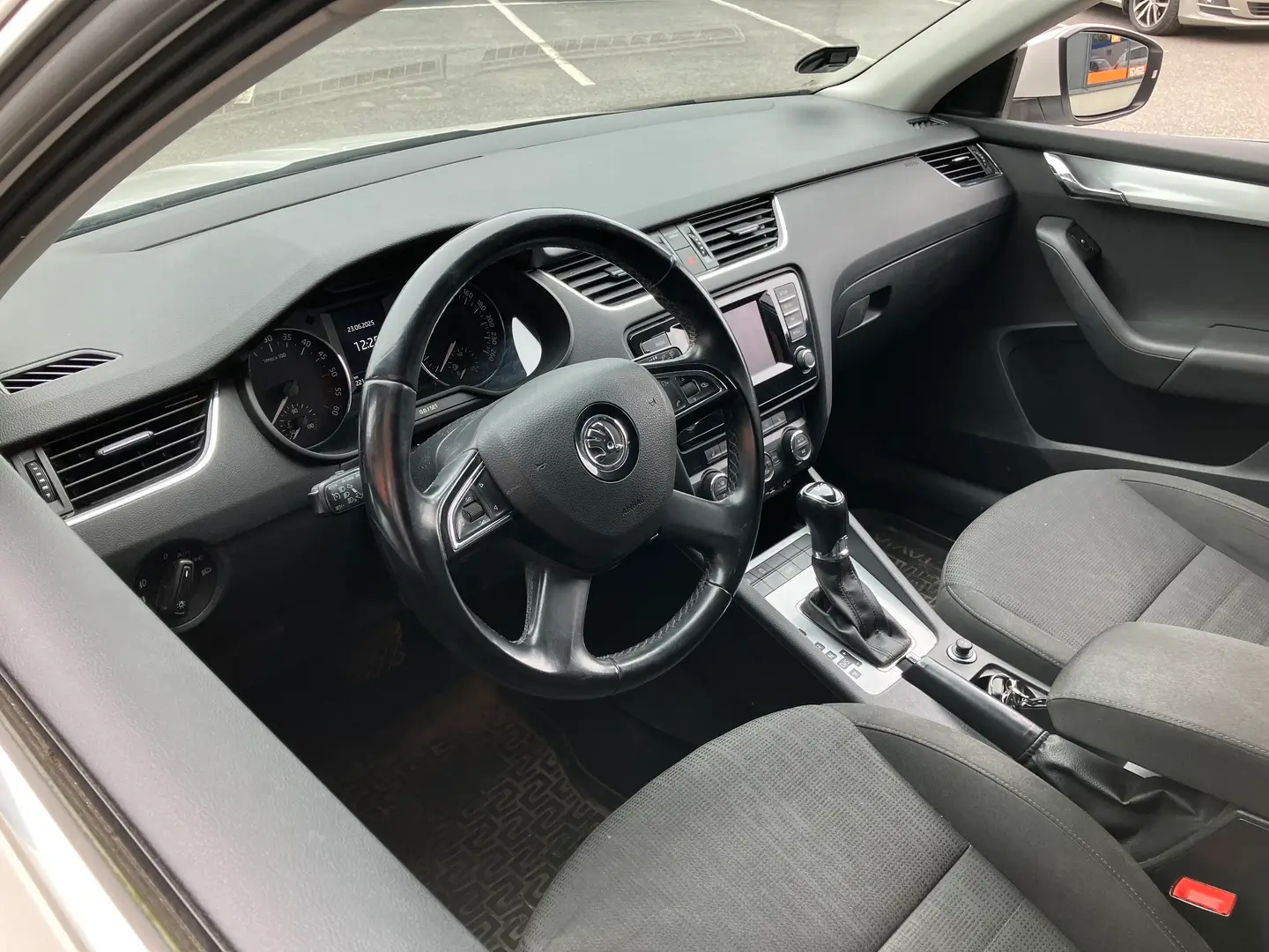 Car Image - 6uP9j8PVpmDpYNYIxBjsod