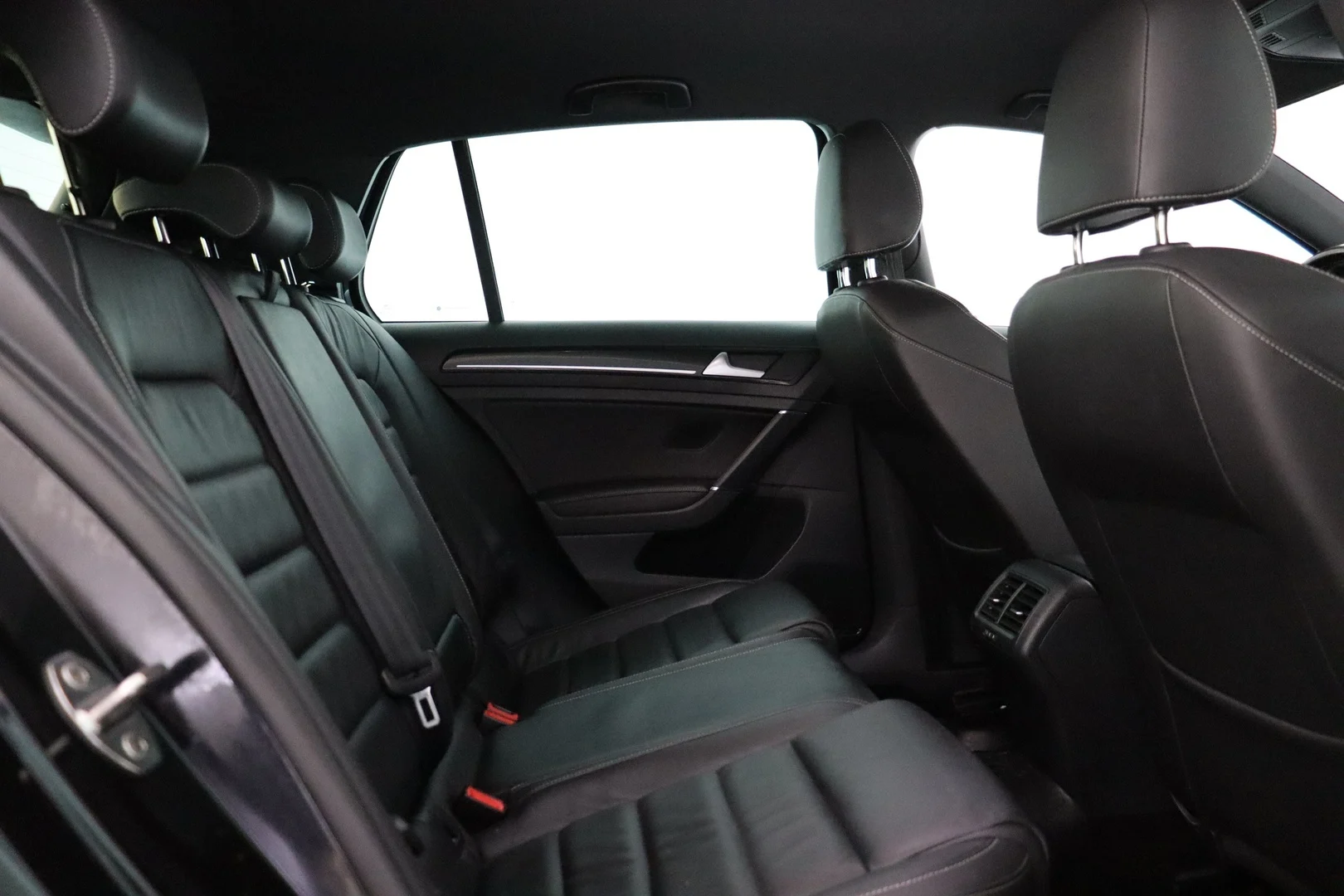 Car Image - 7rO2EUPQ96cofTIb2d6TEb