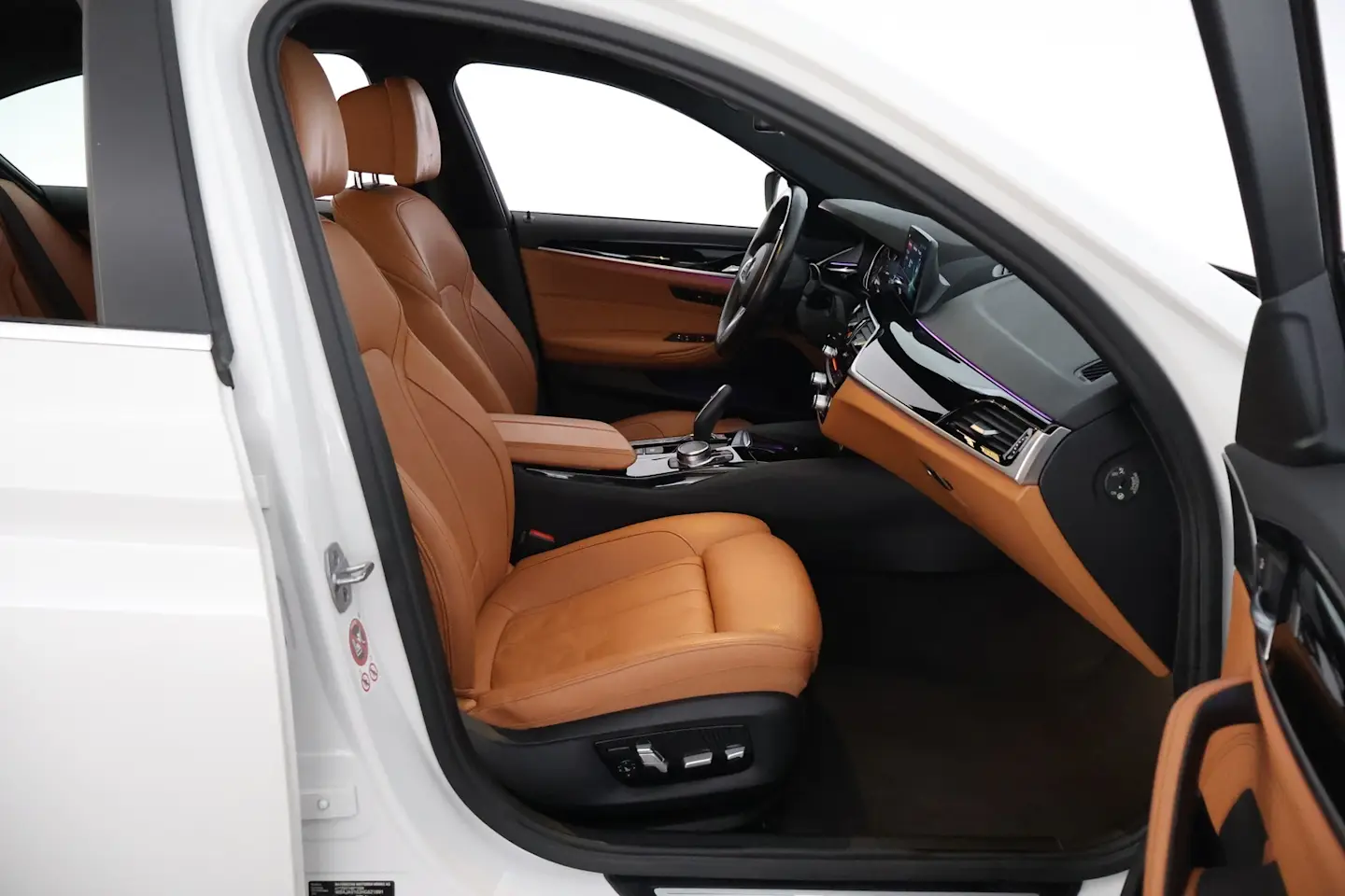 Car Image - 6zjOYggbvM9JO1jflRU1oH