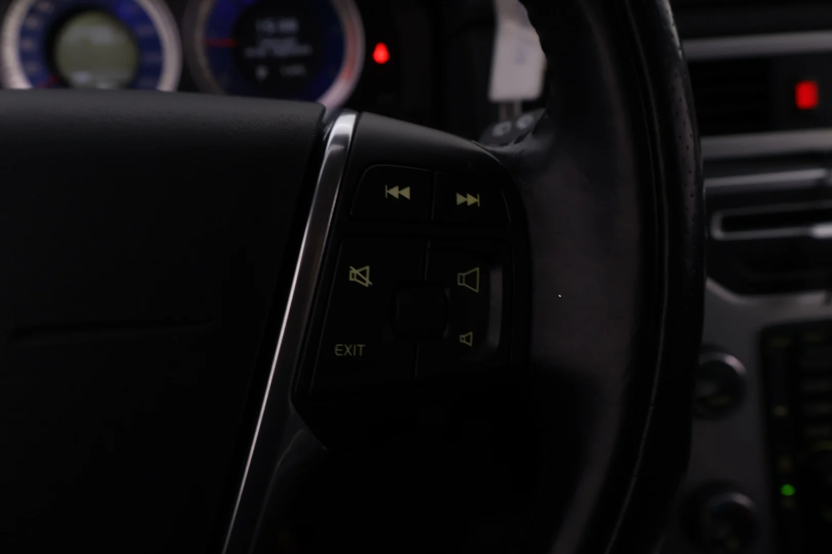 Car Image - 1bjxw8zaoxcRrcLNHlkH81