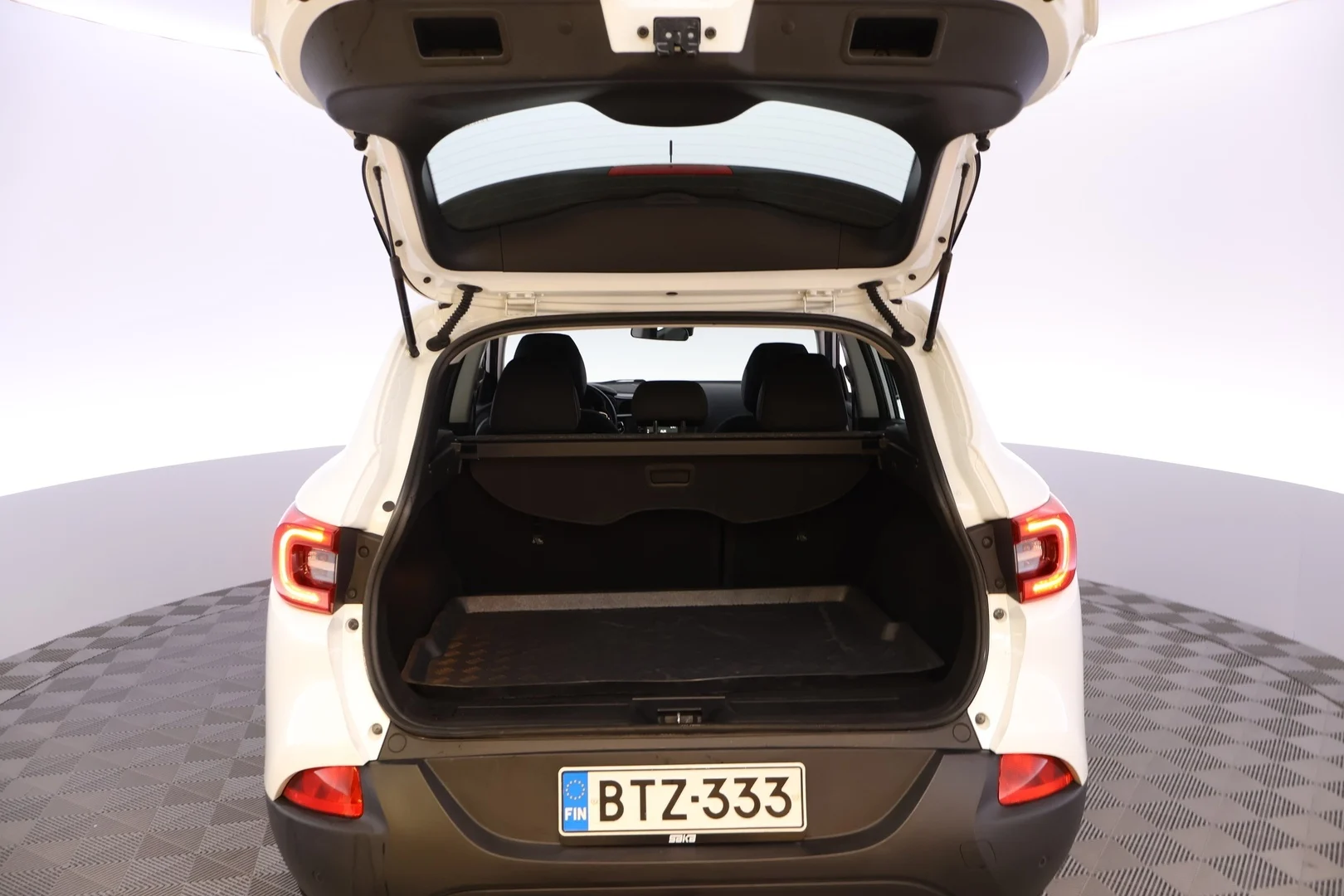 Car Image - 7MscV7TstTqIrfOsj3EJUz