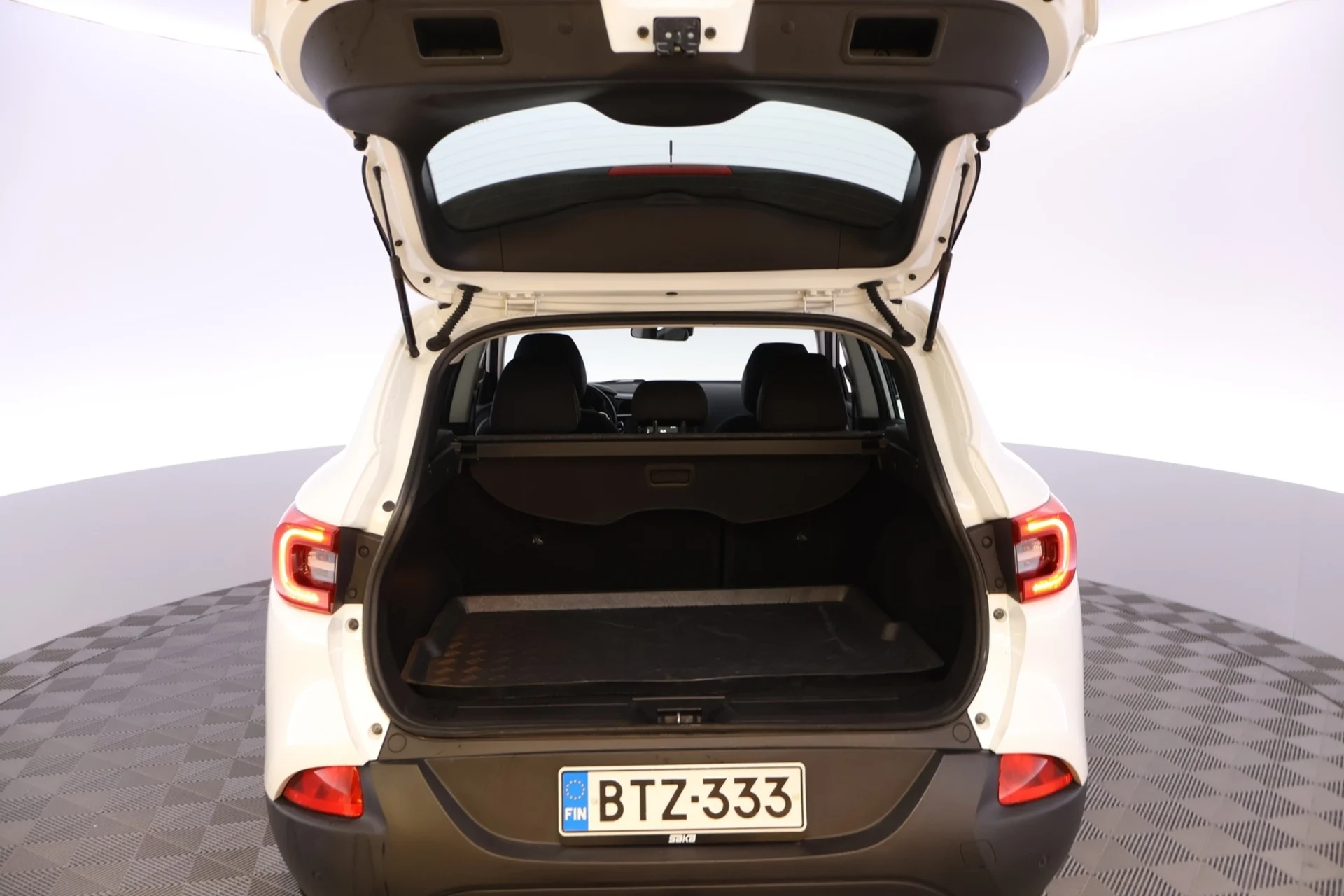 Car Image - 7MscV7TstTqIrfOsj3EJUz