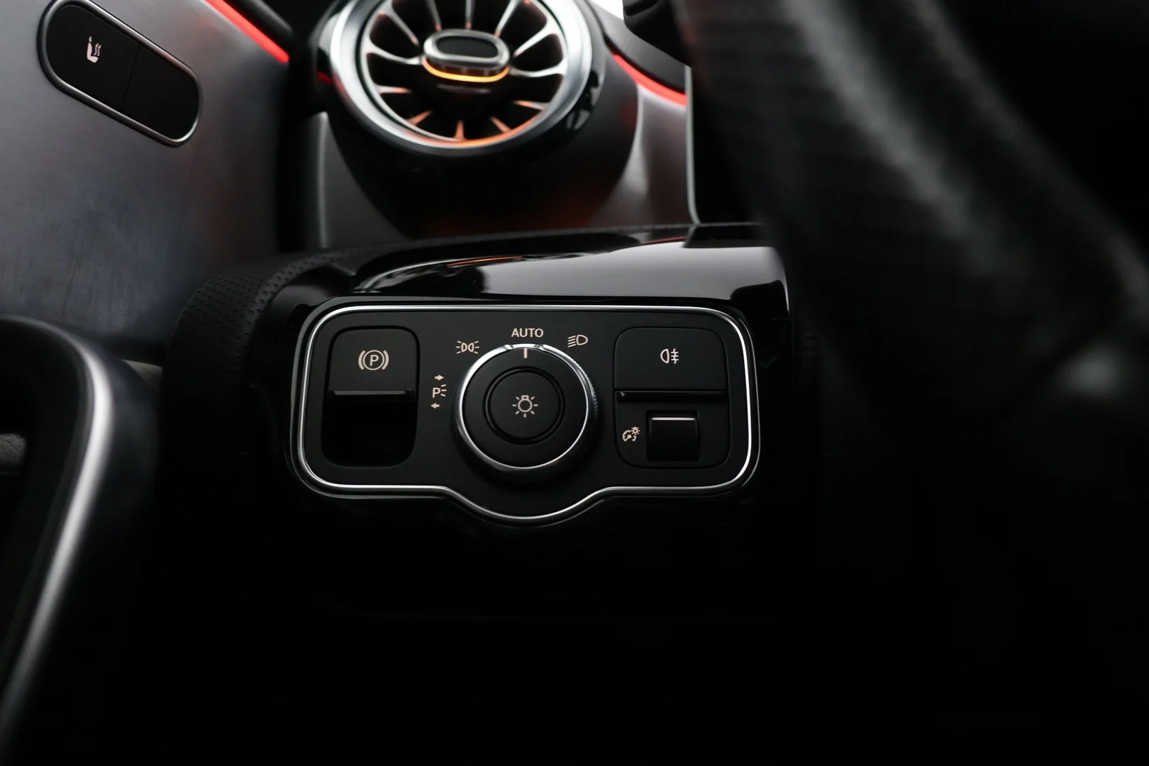 Car Image - 4t8BaXmADKK4dygrDnIgSL