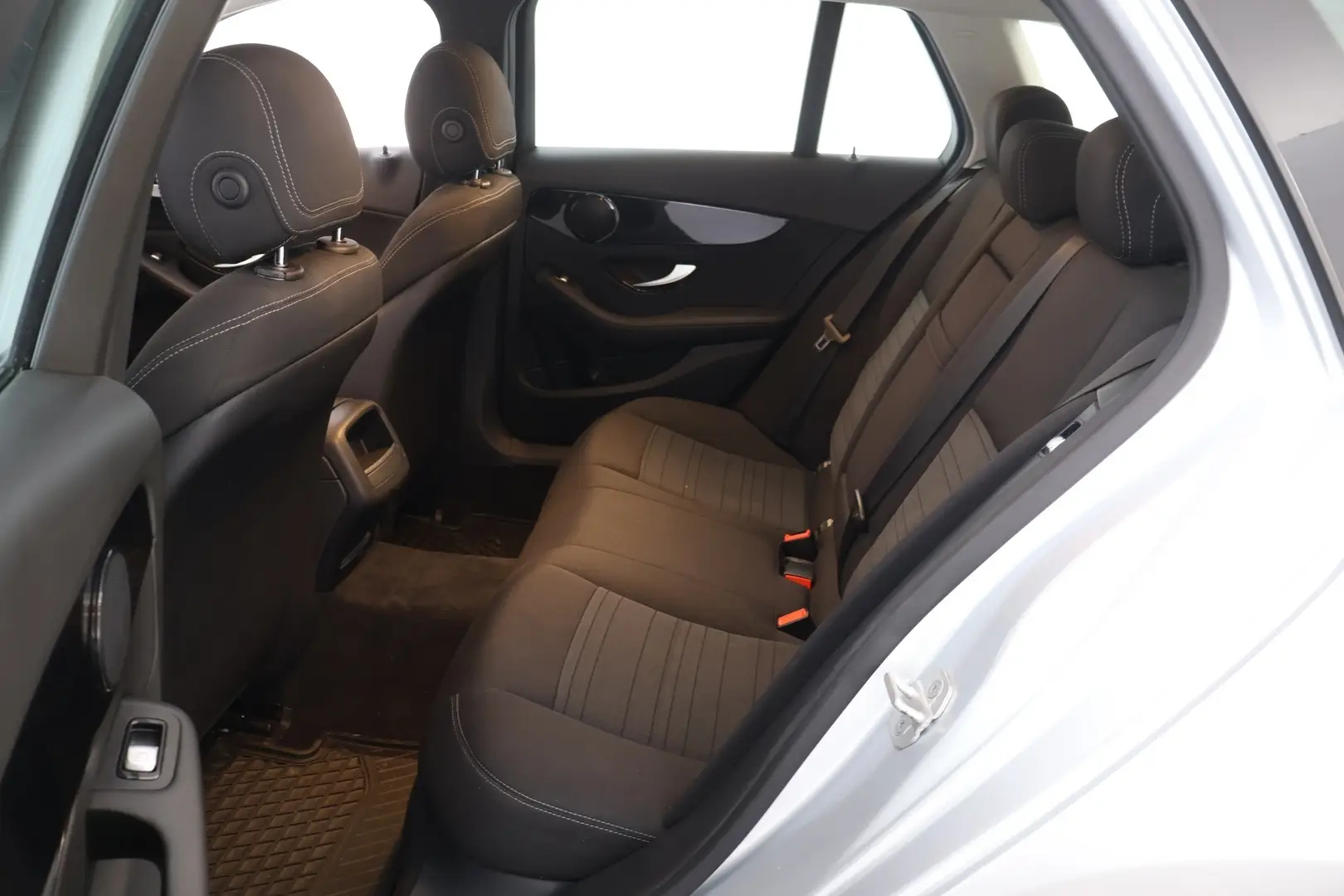 Car Image - 57j0qQdKJO06lWsoNWaxpM