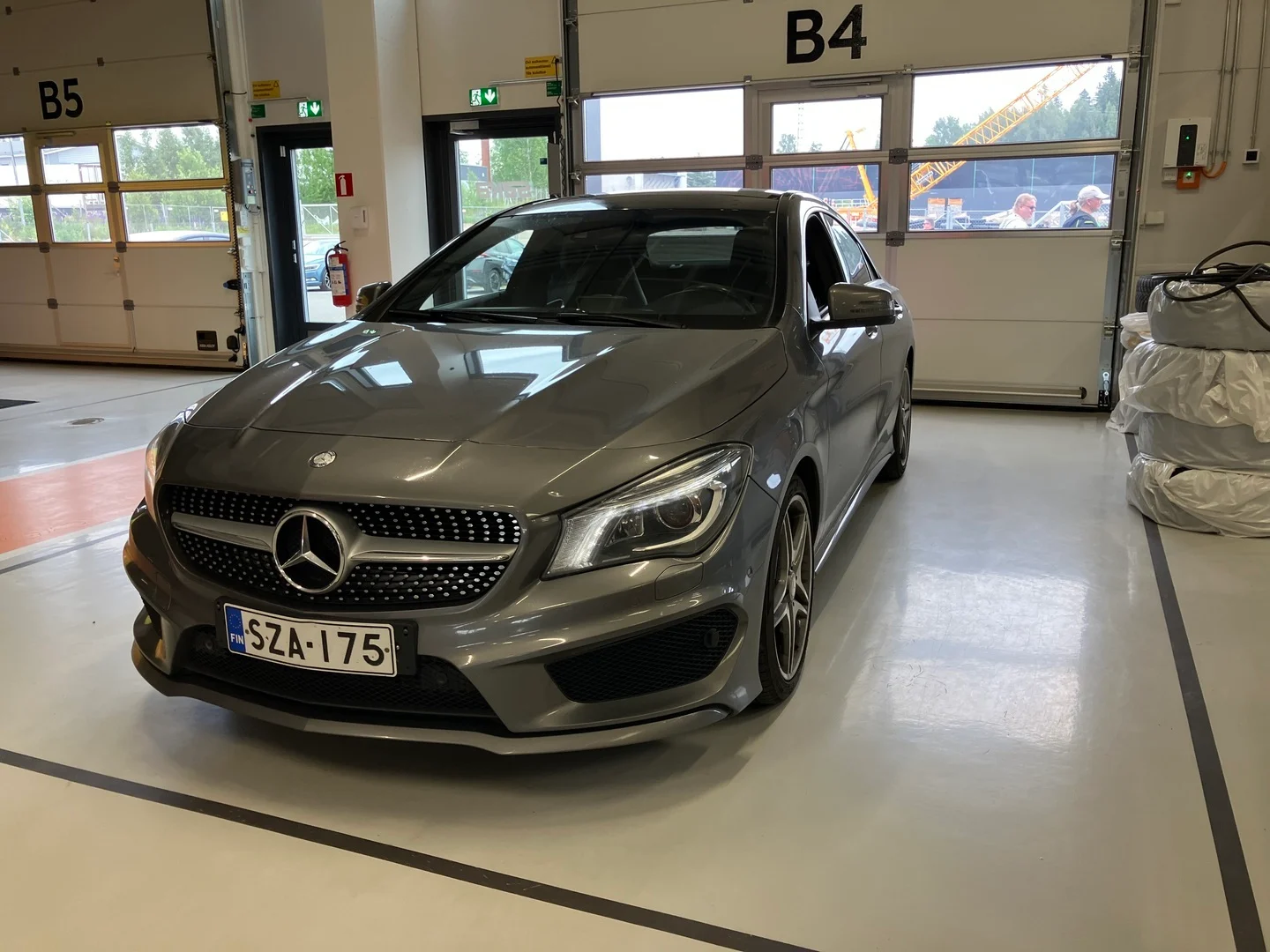 Car Image - 2SwKqRcRaUFfAt1ioTcqmF