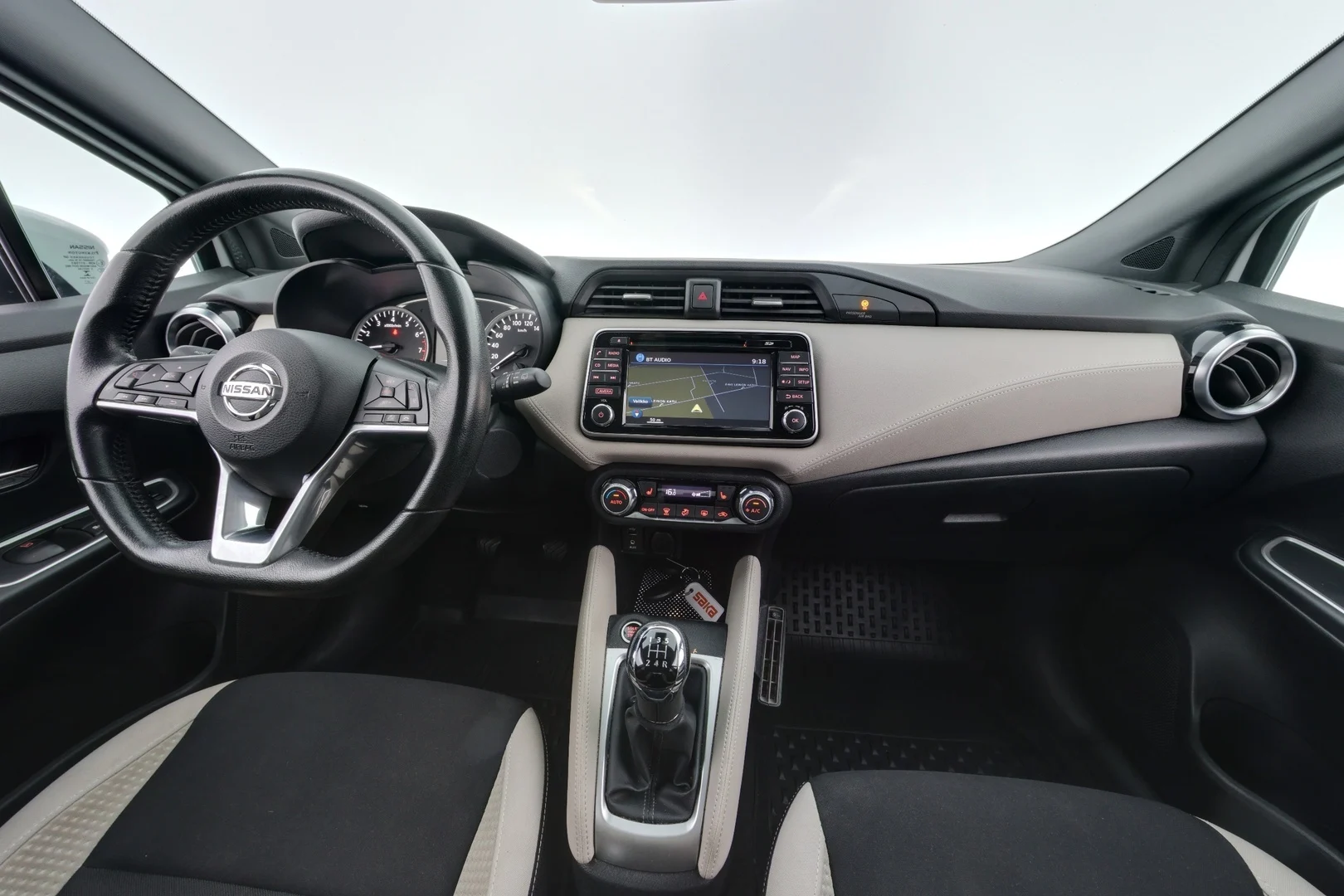 Car Image - 7z3uVVXJHhWO2Jc8QPwScZ