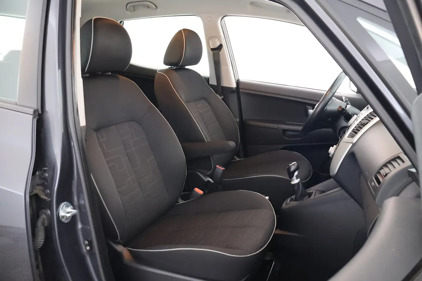 Car Image - 1islz1qKyvpwTnORVSkZ7I