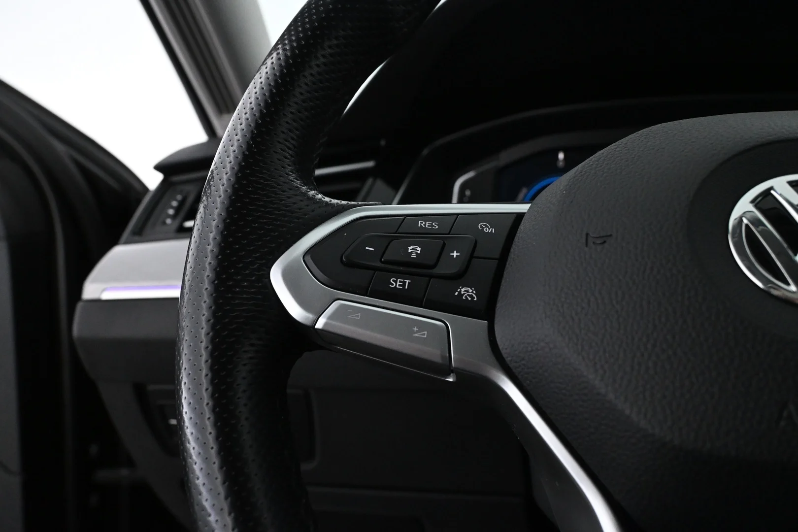 Car Image - 3idsQhScSNLE0G7fRZZXb7