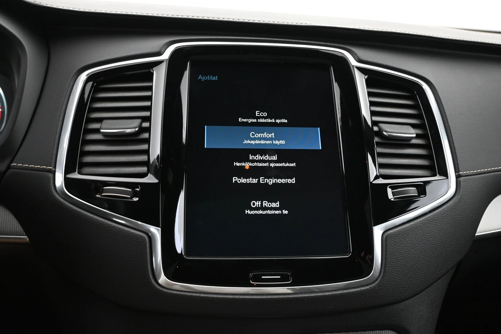 Car Image - OA0GS9tcnkzoU4BYm9eBL