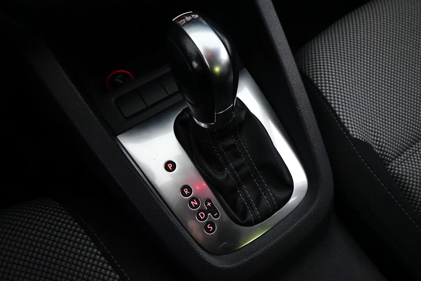 Car Image - 1h8ntuC8Kk024swyHiymay